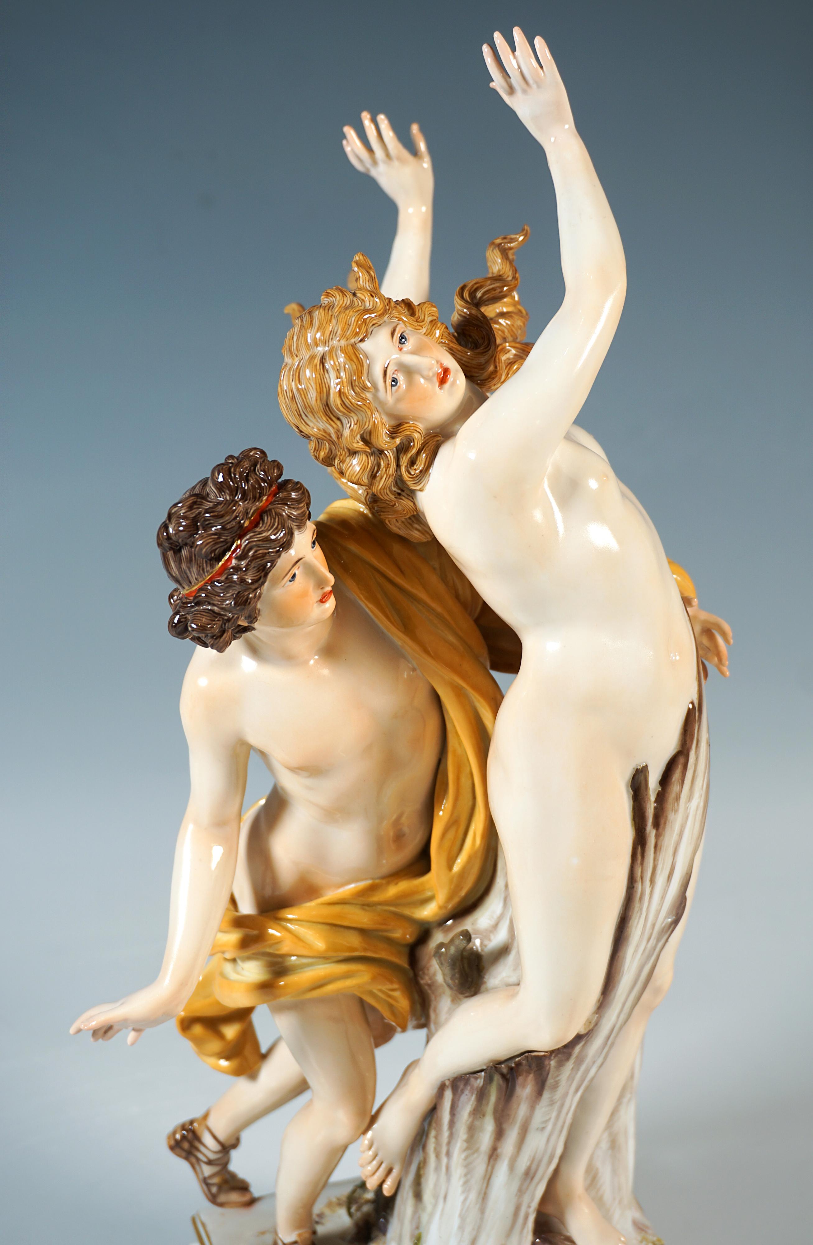 Large Meissen Porcelain Figurine Group 'Apollo & Daphne' By Juechtzer, Ca 1860 Excellent état - En vente à Vienna, AT