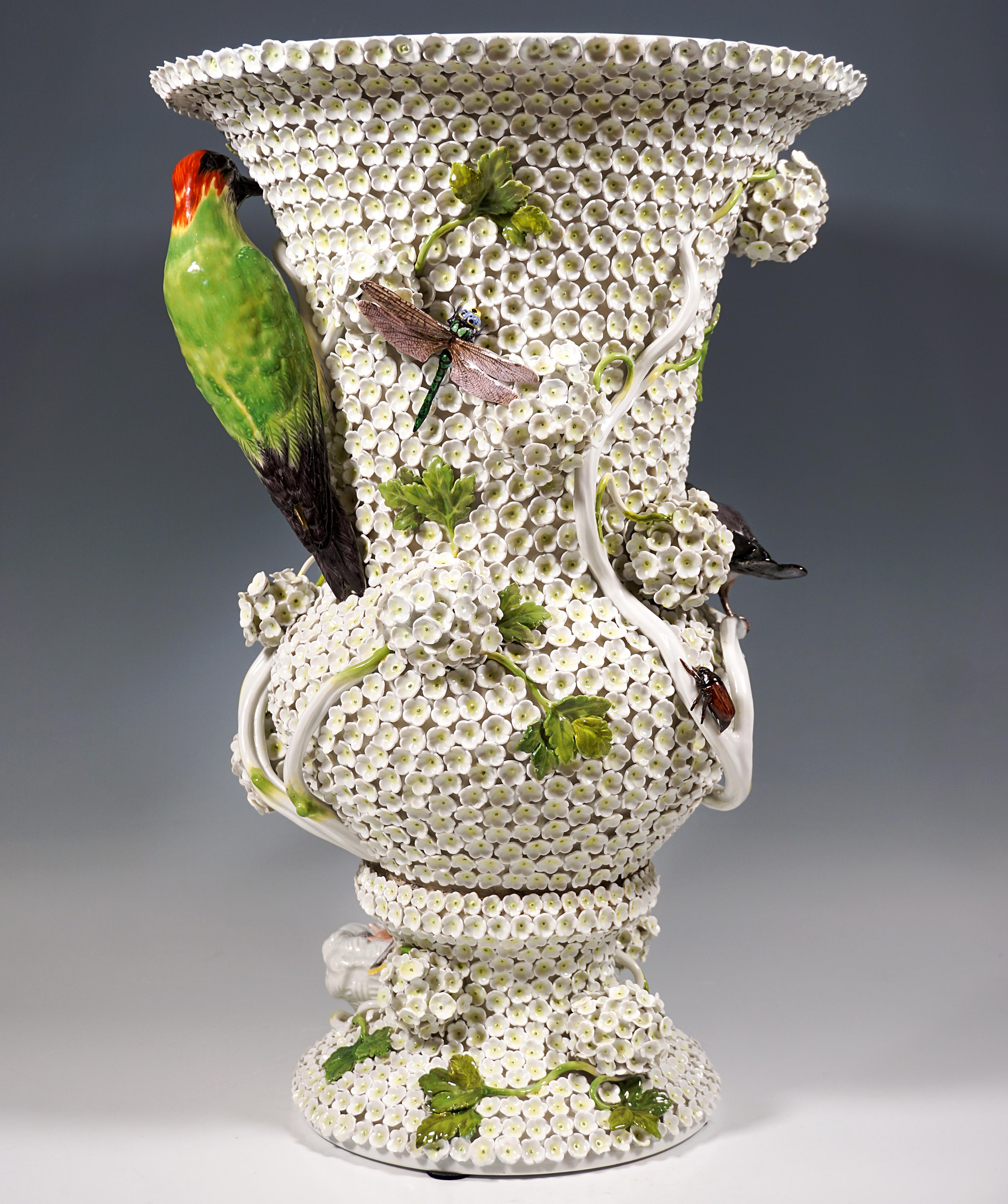 Hand-Crafted Large Meissen Splendid Vases With Snowball Blossoms, Birds & Insects, Circa 1850 For Sale