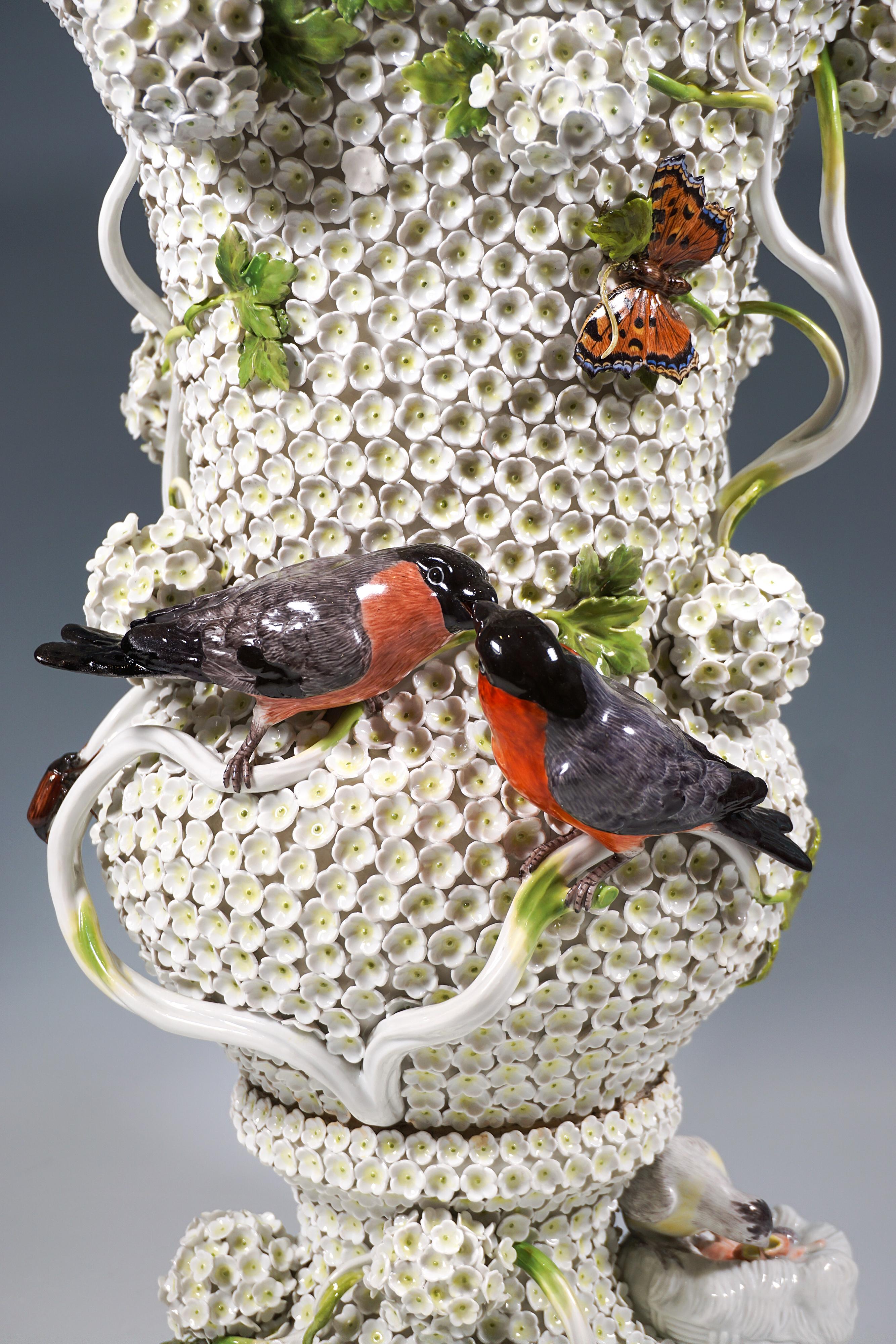 Porcelain Large Meissen Splendid Vases With Snowball Blossoms, Birds & Insects, Circa 1850 For Sale