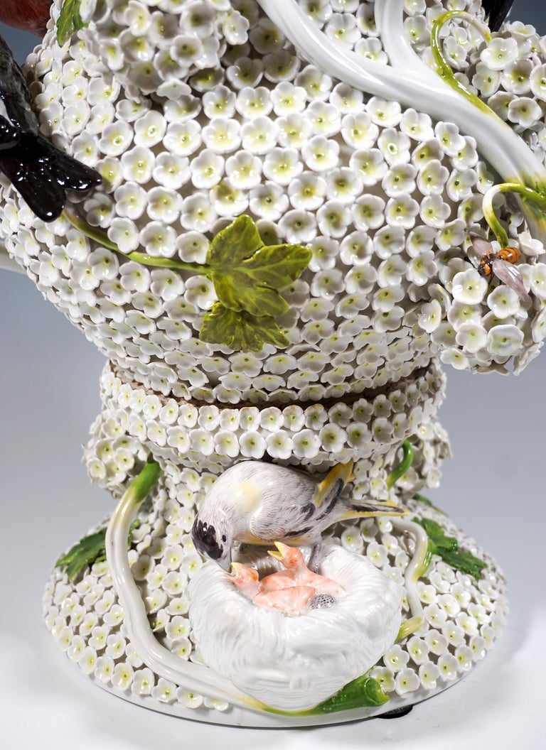 Large Meissen Splendid Vases With Snowball Blossoms, Birds and