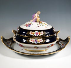 Large Meissen Tureen With Putto On Presentoir, Cobalt Flowers Gold, Circa 1850