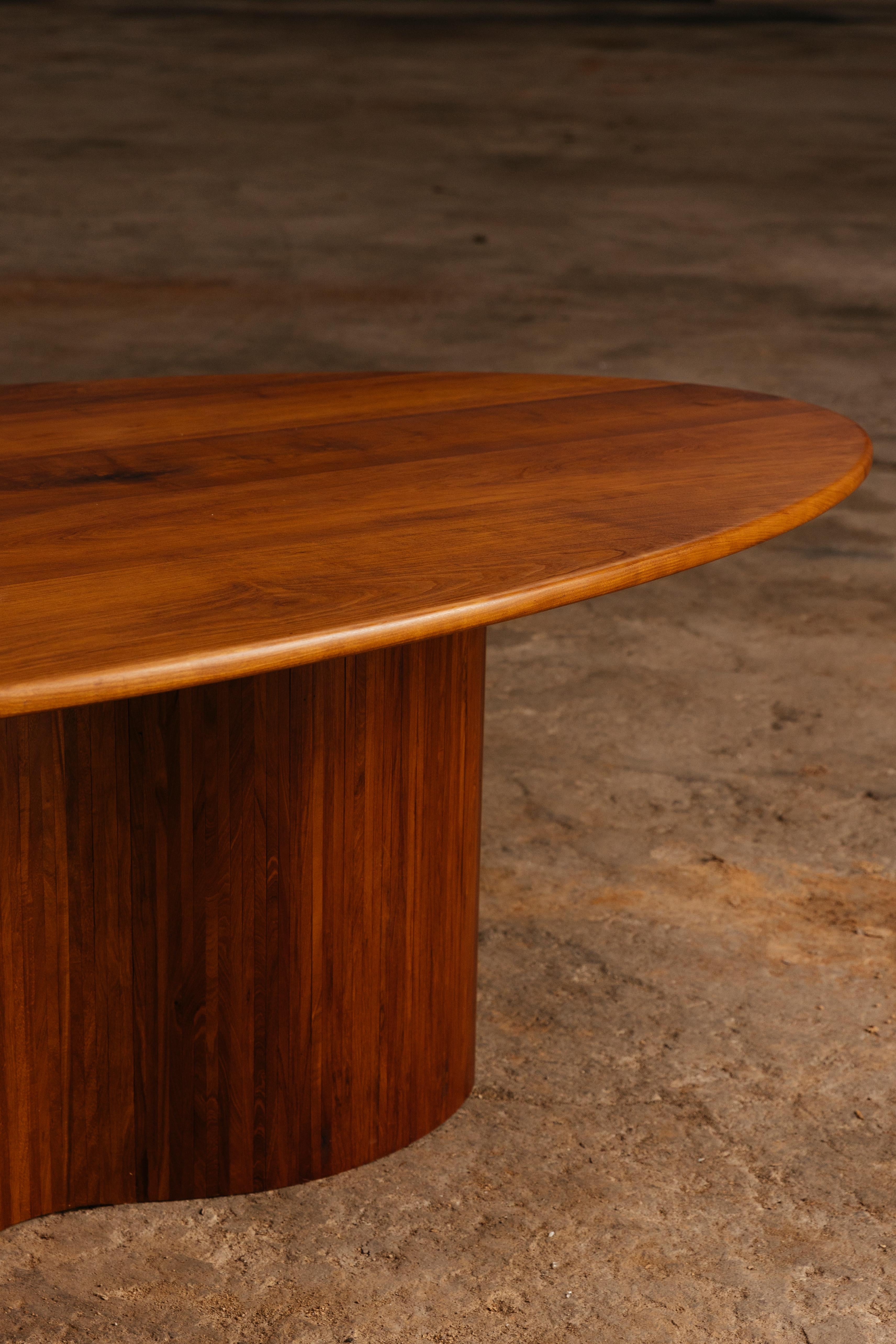 Large Mel Dining Table by Estudio Prosa In New Condition For Sale In Geneve, CH
