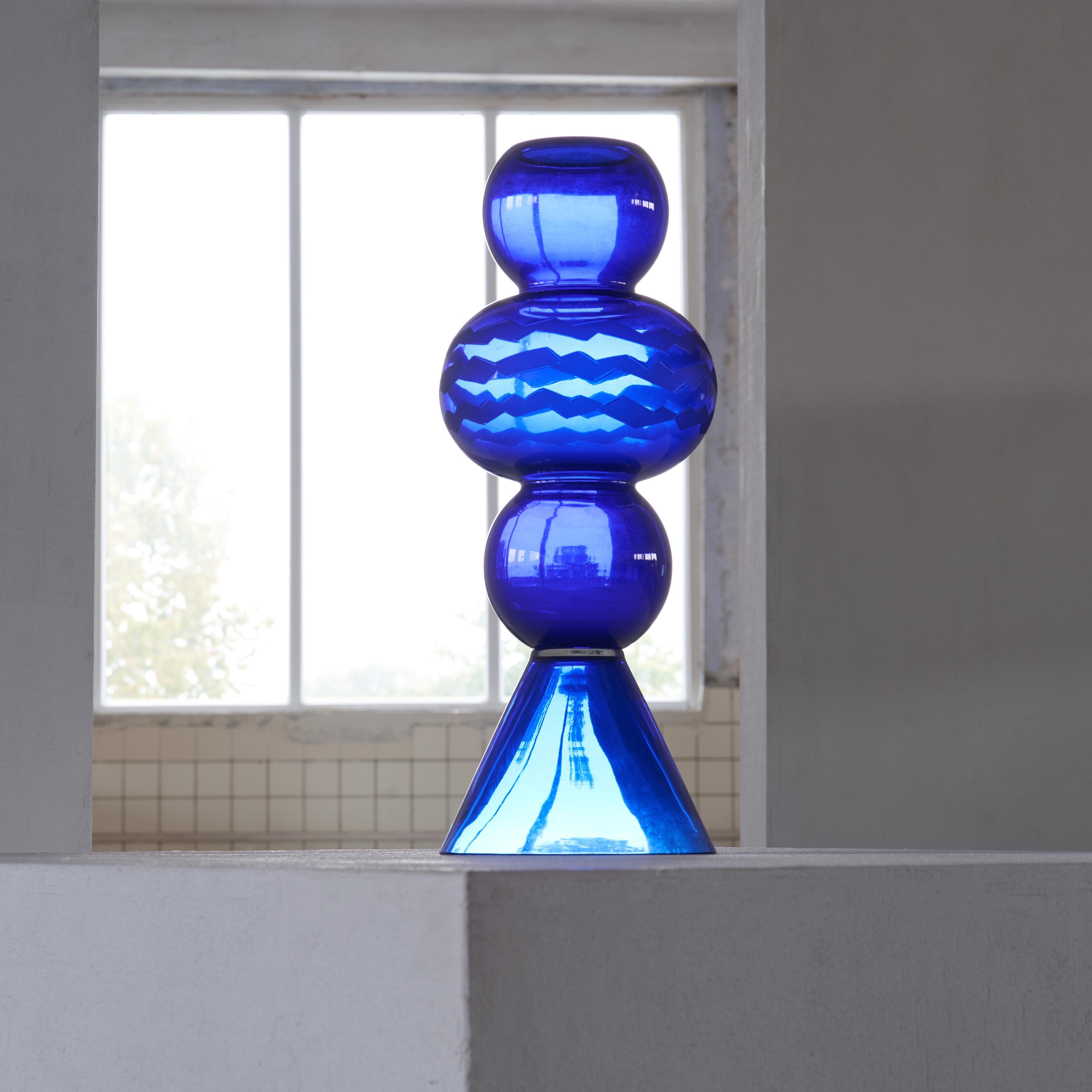 Post-Modern Large Memphis Glass Object by Matteo Thun for Tiffany & Co. 1987 For Sale