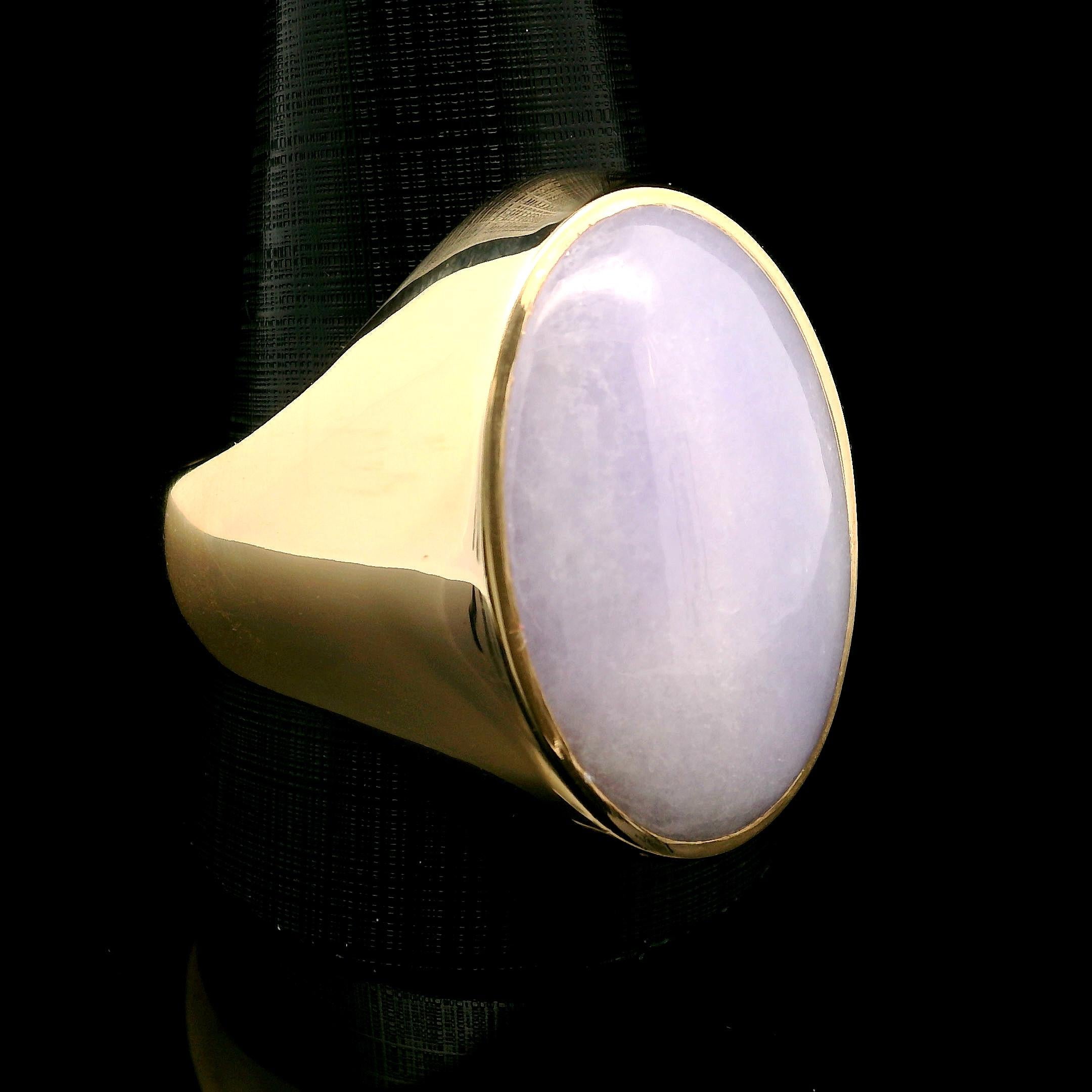 Large Men's 14k Yellow Gold Oval Bezel Cabochon Lavender Jade Ring Size 13 For Sale 1