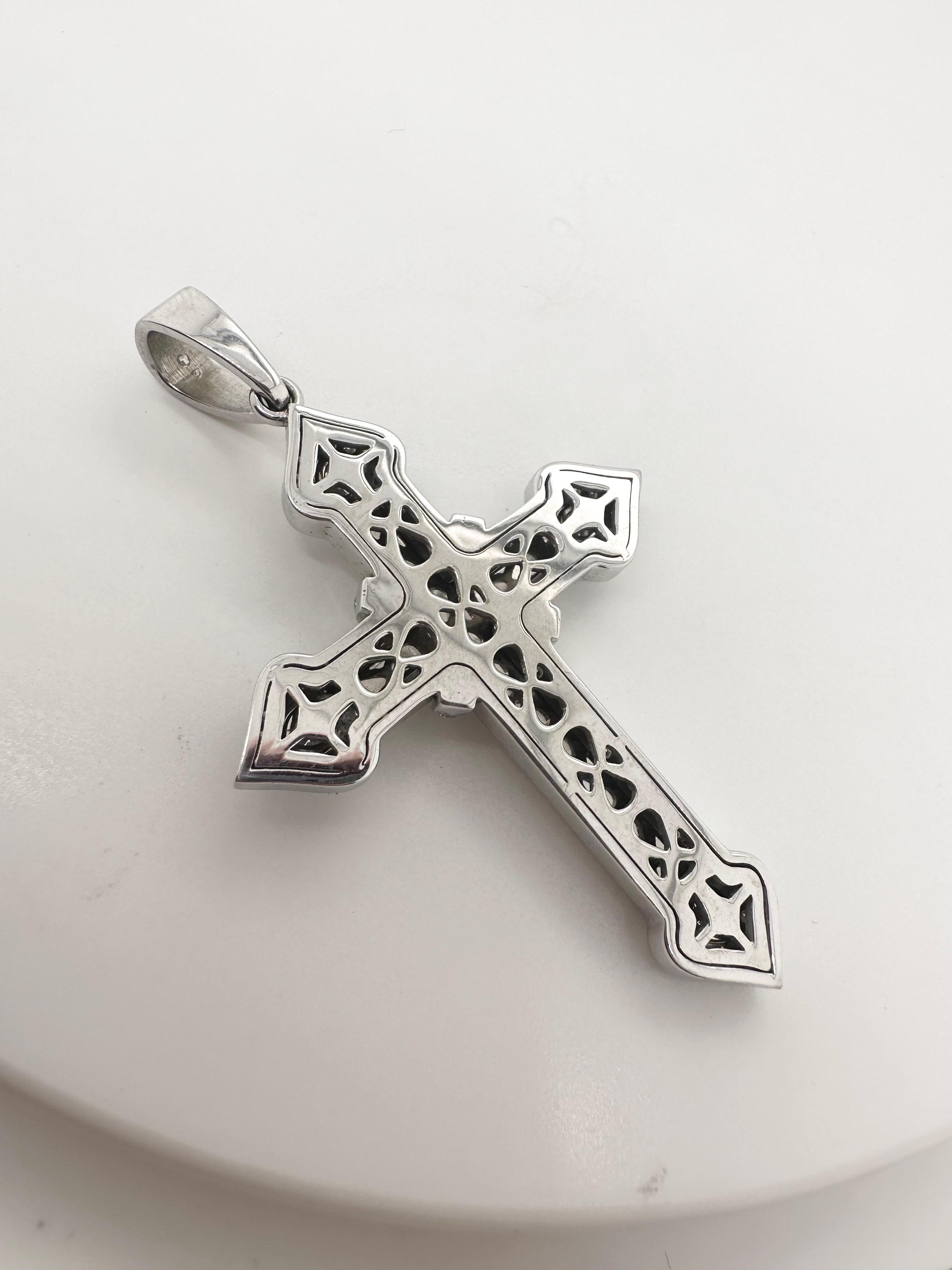 Large mens diamond cross 18KT white gold over 2 carats of diamonds In New Condition For Sale In Boca Raton, FL