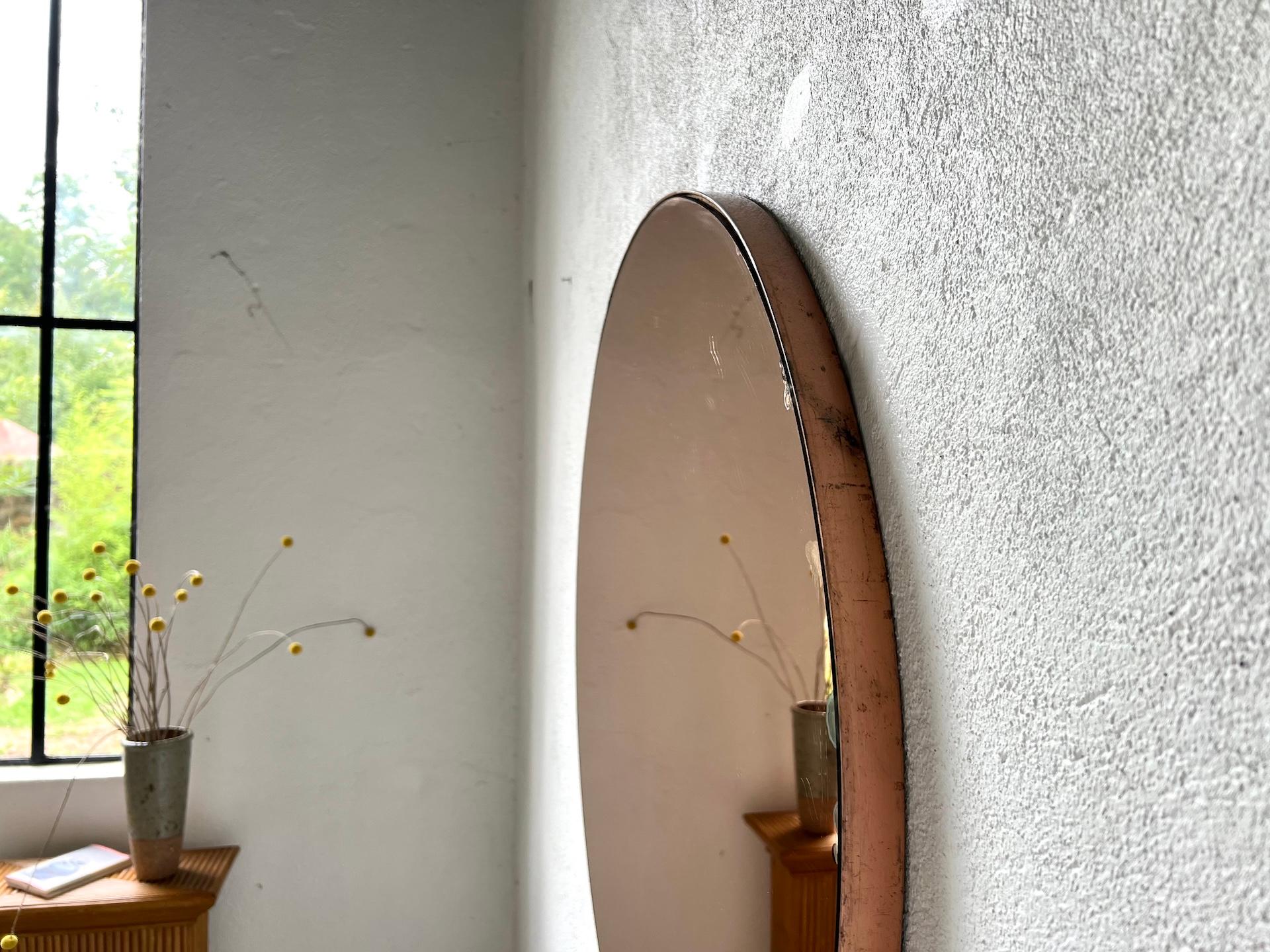 Large mercury round mirror from the 1970s In Good Condition For Sale In LYON, FR