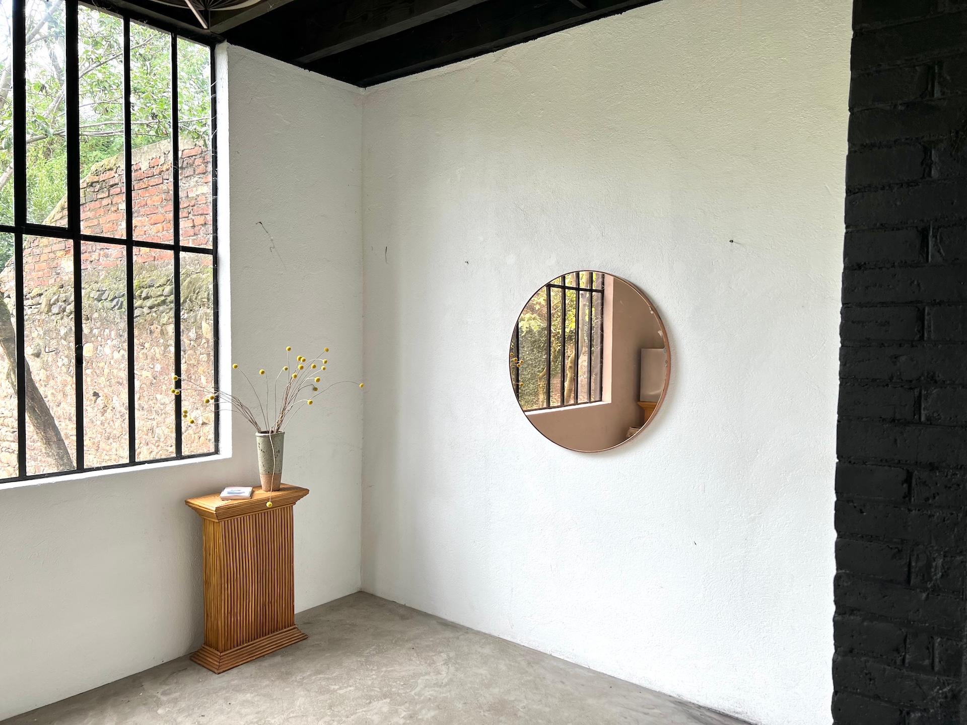 Mirror Large mercury round mirror from the 1970s For Sale