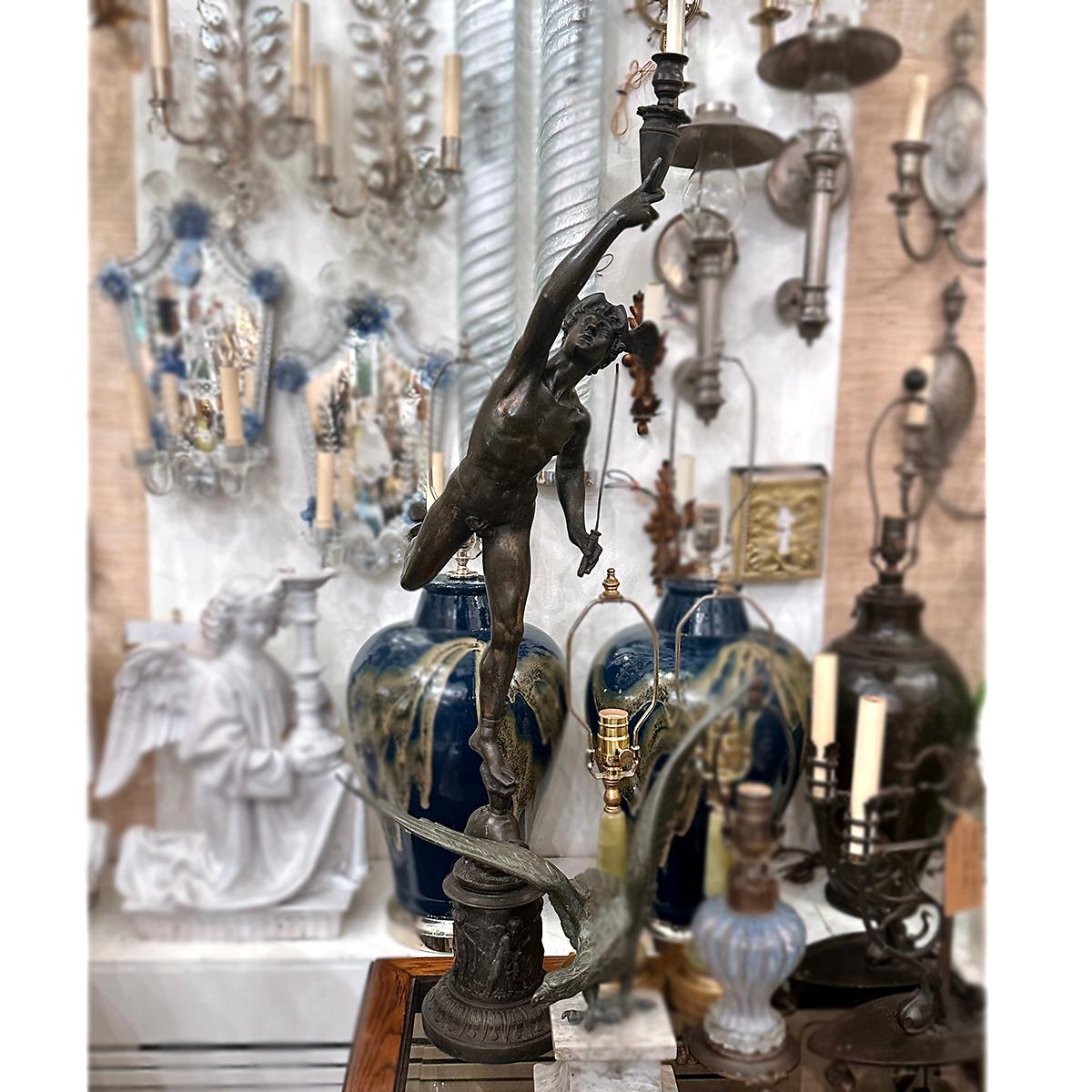 Candeliere grande con scultura in mercurio in vendita 4