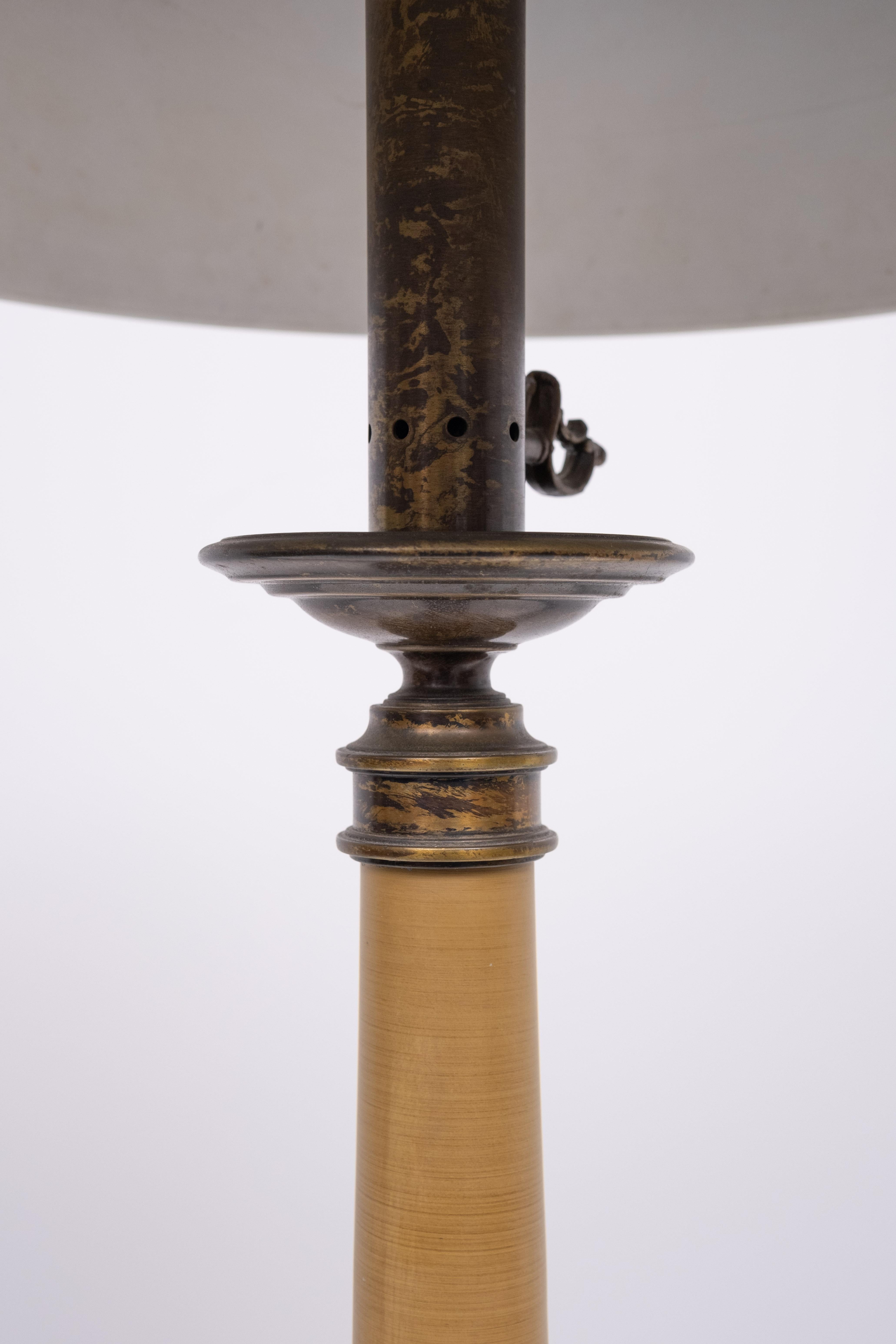 Large Metal Classical Greek Colum Table Lamp 1970 USA im Zustand „Gut“ im Angebot in Den Haag, NL