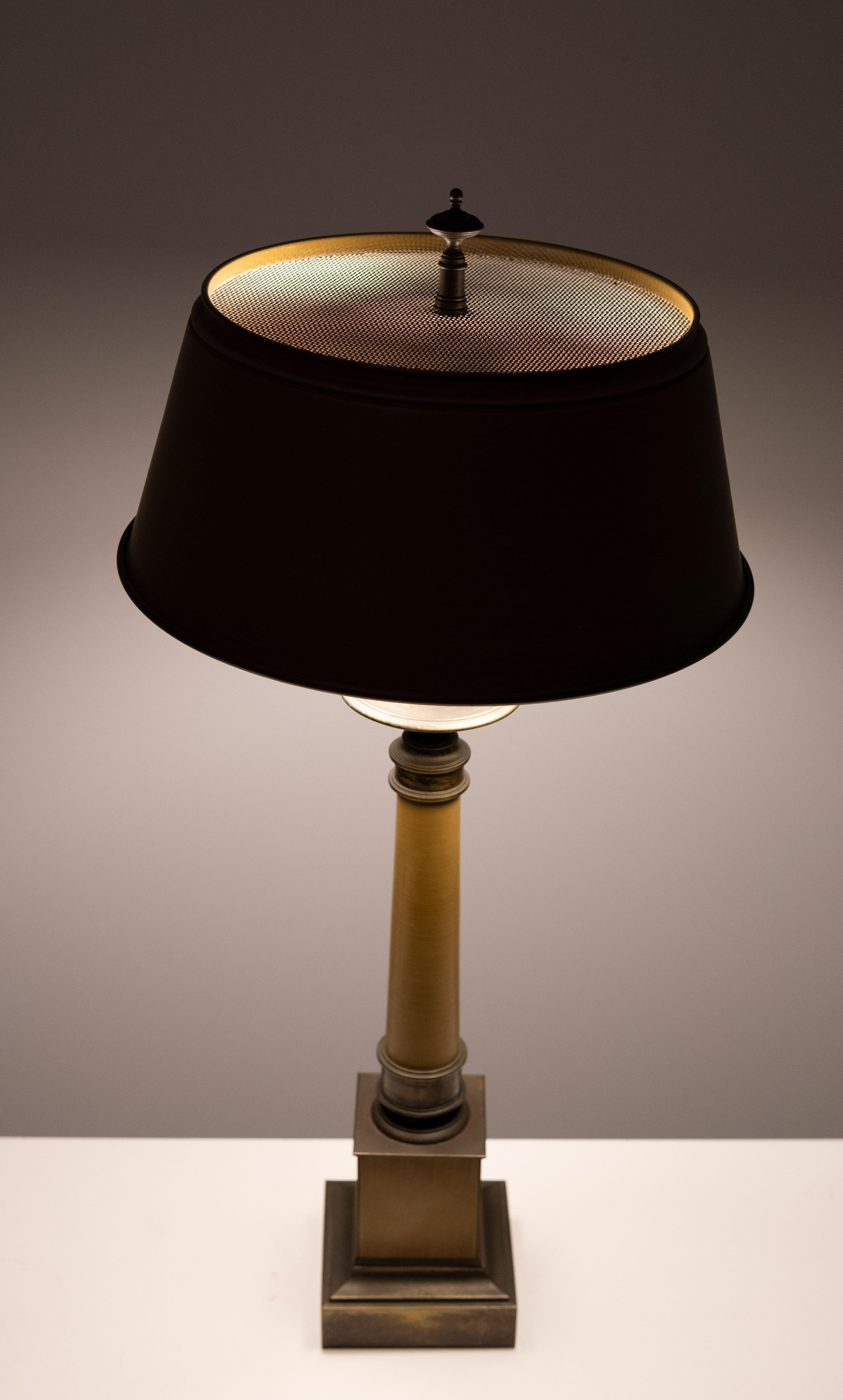 Large Metal Classical Greek Colum Table Lamp 1970 USA im Angebot 2