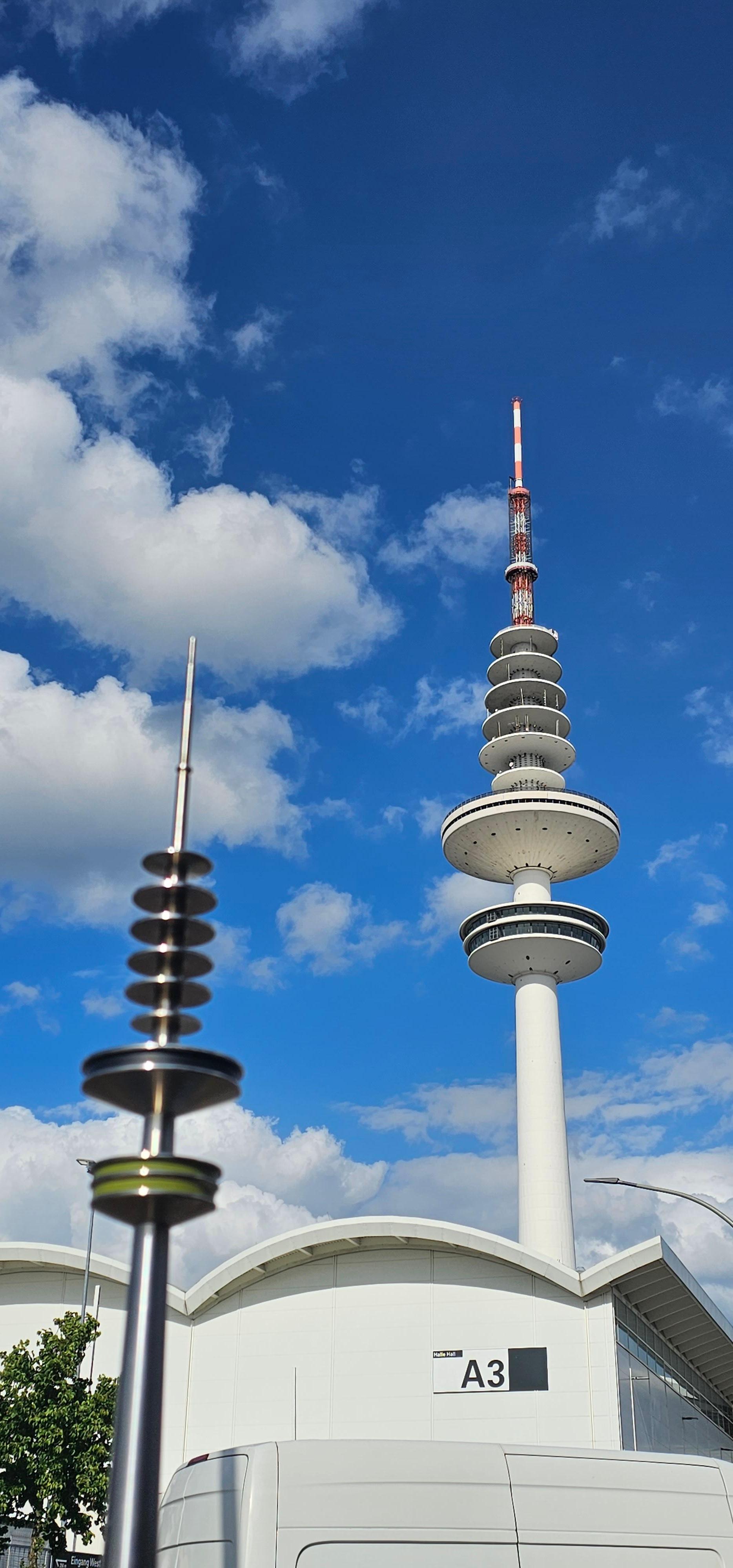 Large metal Hamburg tv tower scale modell statue  For Sale 9