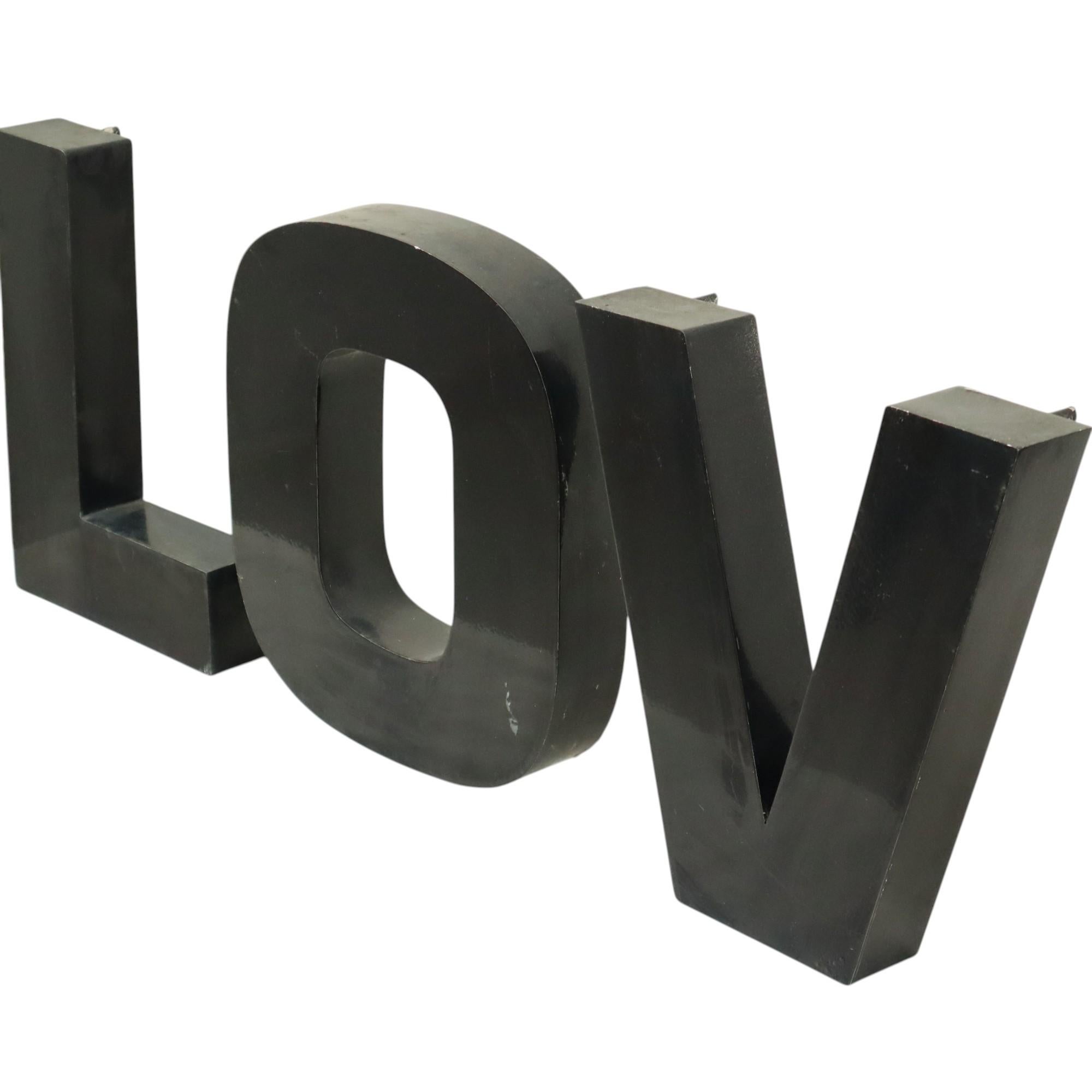 Letras grandes de metal Amor pintadas de negro Objetos publicitarios en venta 2