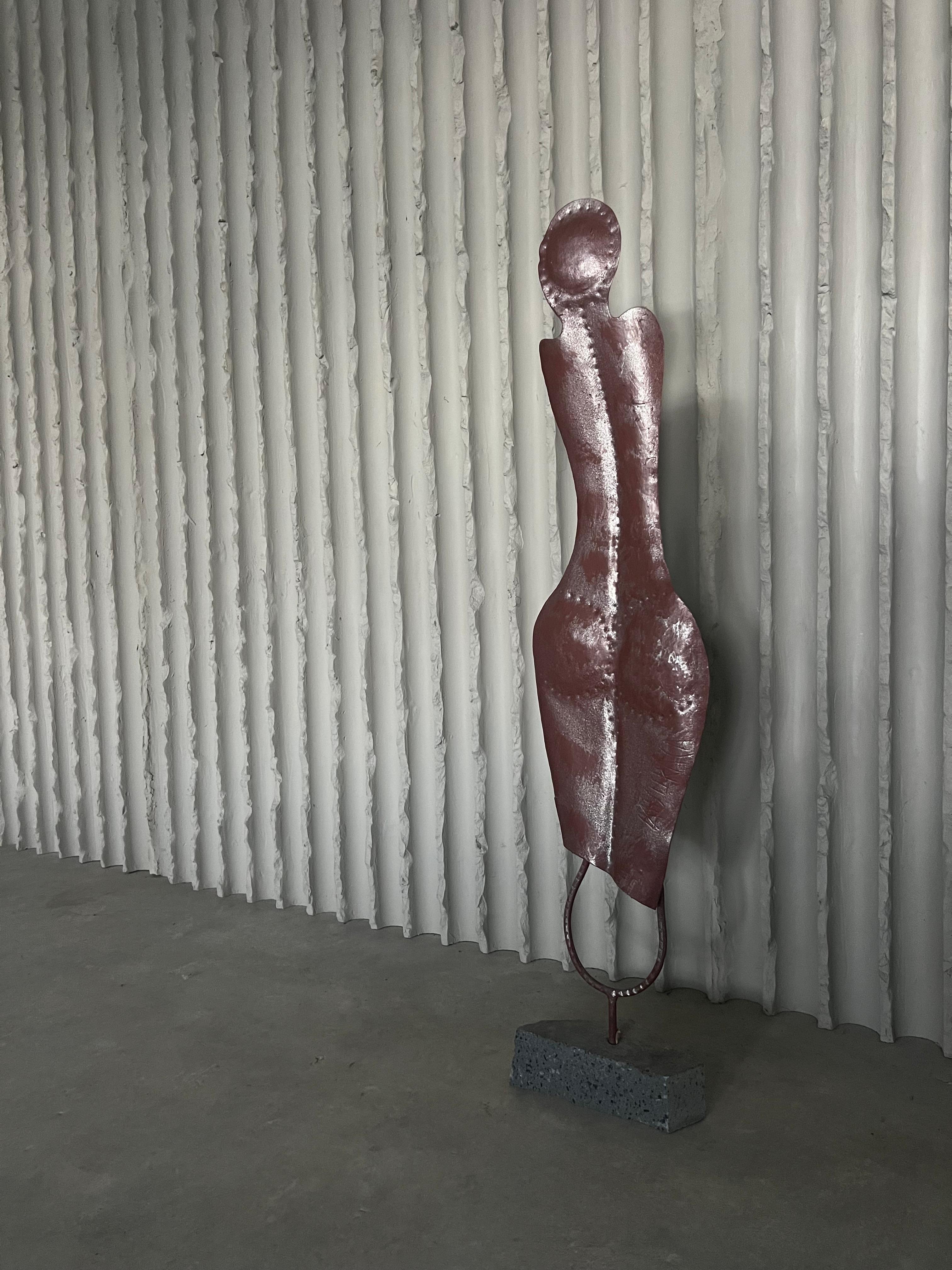 Acier Grande sculpture en métal de l'artiste italien Antonio Misuraca en vente