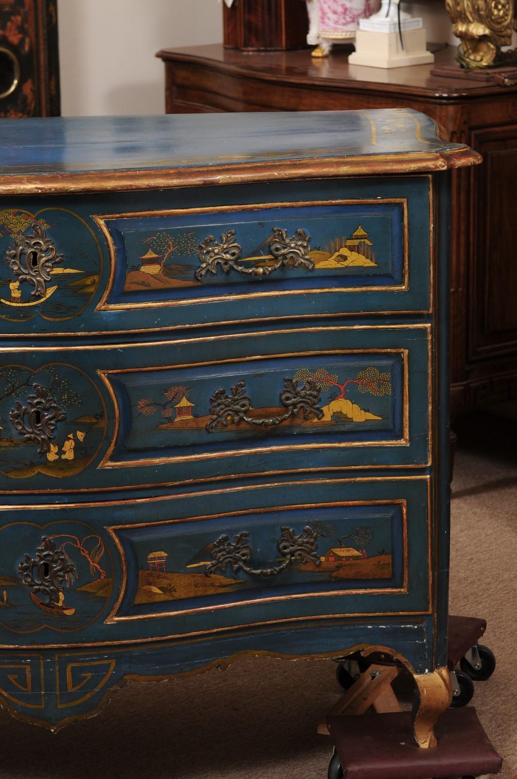 Large Mid 18th Century French Louis XV Blue Lacquered Commode with Chinoiserie  For Sale 9