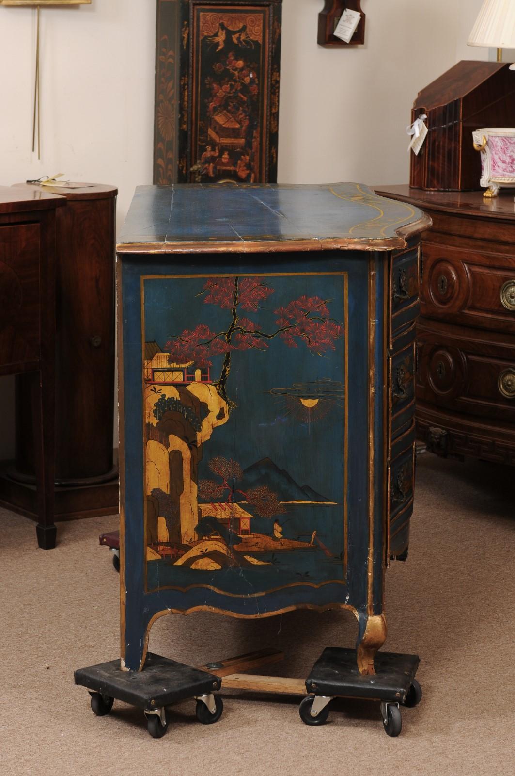 Large Mid 18th Century French Louis XV Blue Lacquered Commode with Chinoiserie  For Sale 2