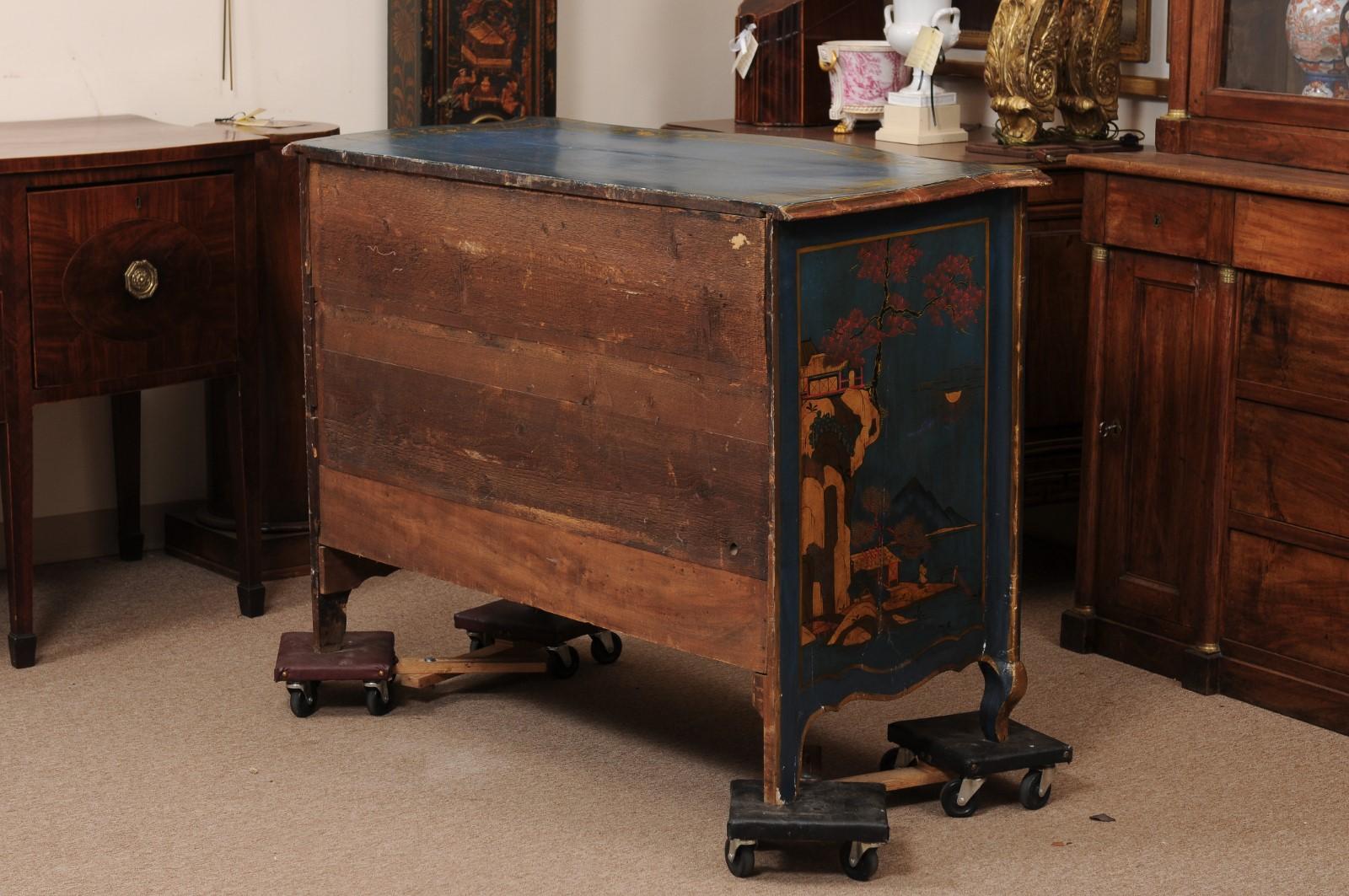 Large Mid 18th Century French Louis XV Blue Lacquered Commode with Chinoiserie  For Sale 3