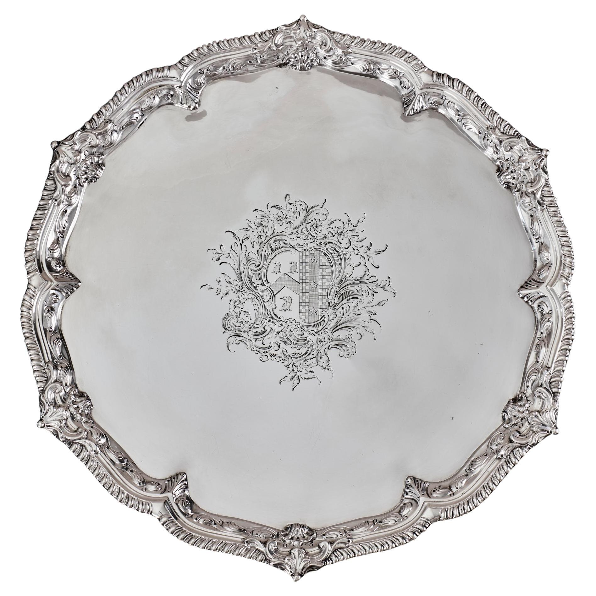 Großer Salbenteller aus Sterlingsilber aus der Mitte des 18. Jahrhunderts