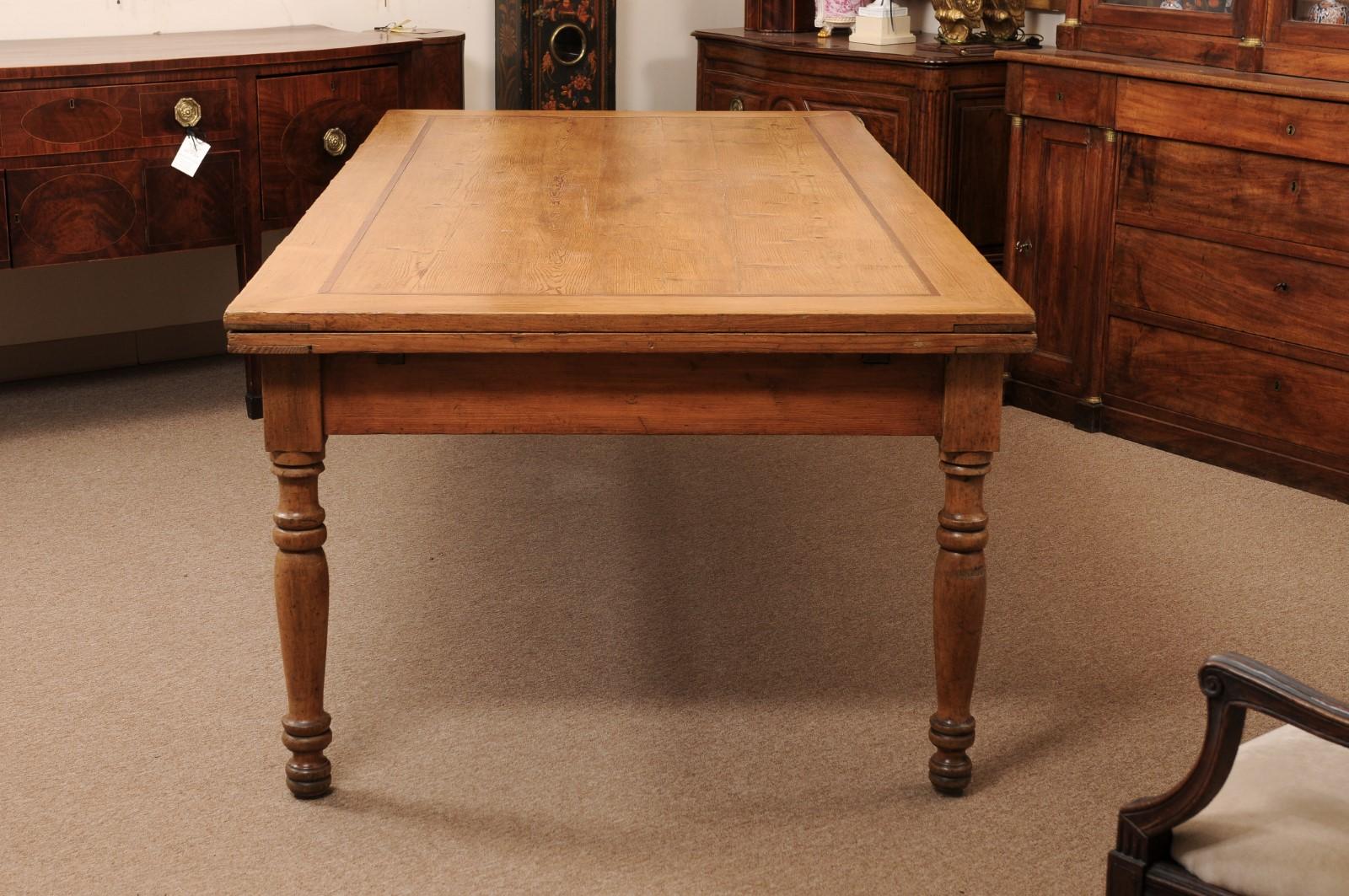 Large Mid 19th Century Italian Pine & Walnut Extending Dining Table For Sale 1