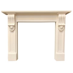 Grande cornice per caminetto a mensola in pietra calcarea della metà del XIX secolo