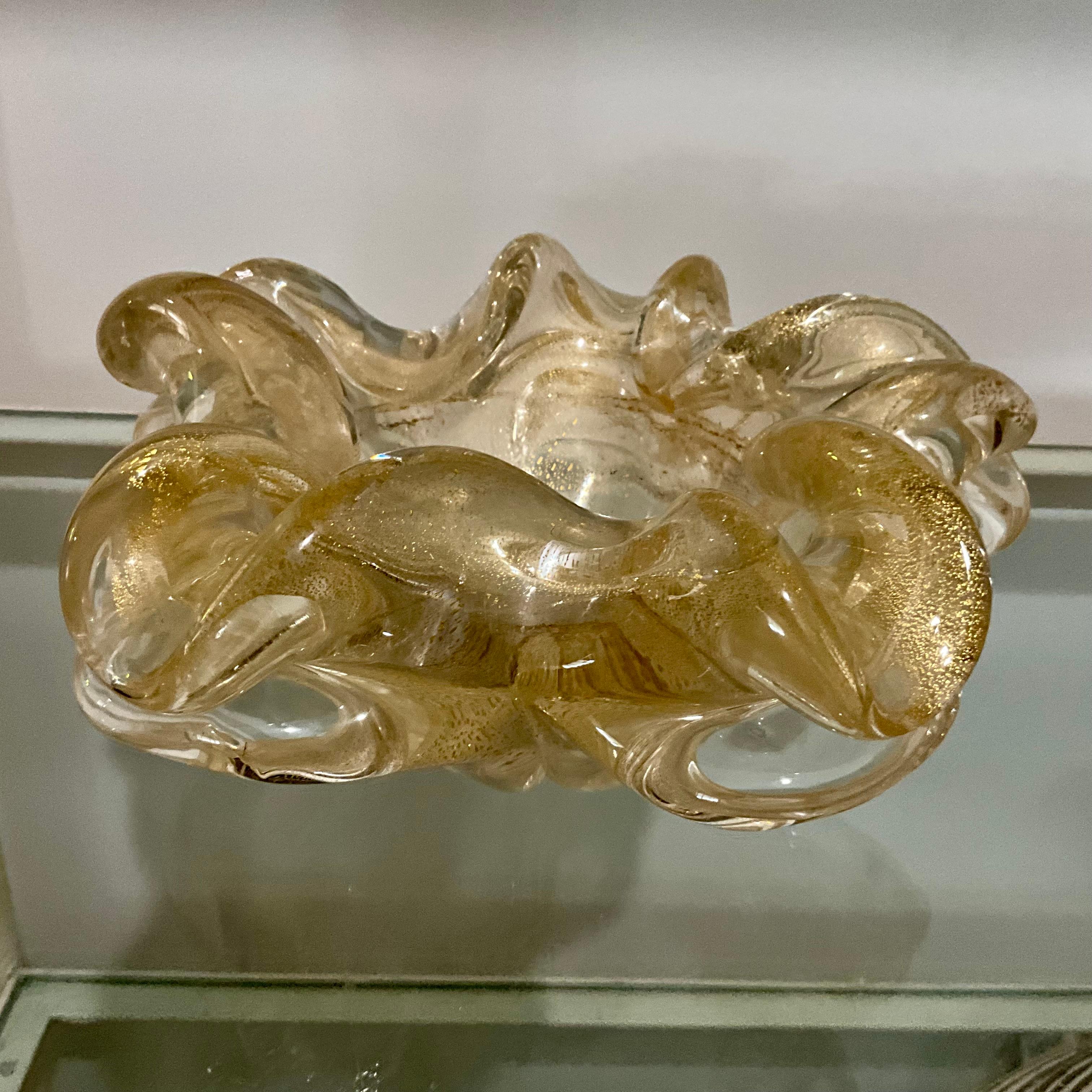 Hollywood Regency Grande ciotola in vetro di Murano della metà del XX secolo di Barovier&Toso con oro 24 carati in vendita