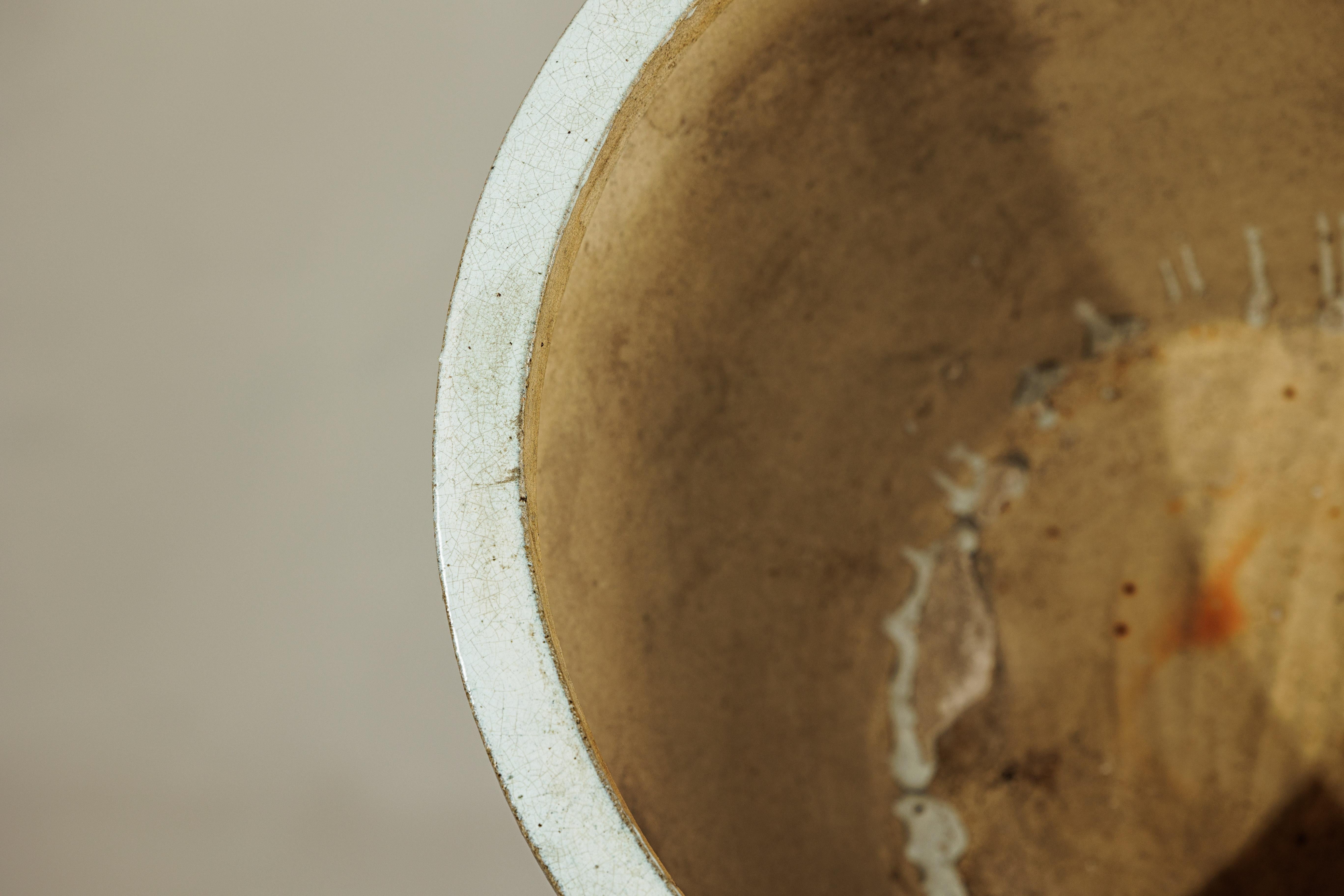 Großes chinesisches Pflanzgefäß aus Keramik mit Craquelé-Glasur aus der Mitte des 20. Jahrhunderts in zartem Weiß im Angebot 10