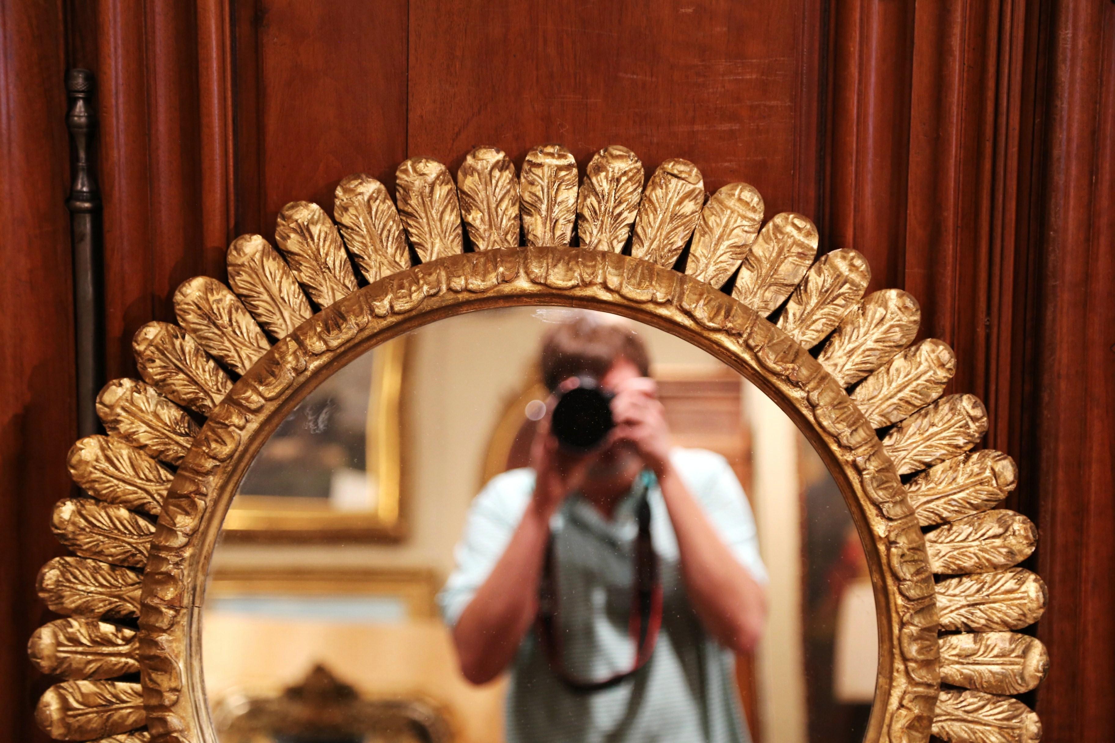 Large Mid-20th Century, French Carved Gilt Wood Sunburst Mirror In Excellent Condition In Dallas, TX
