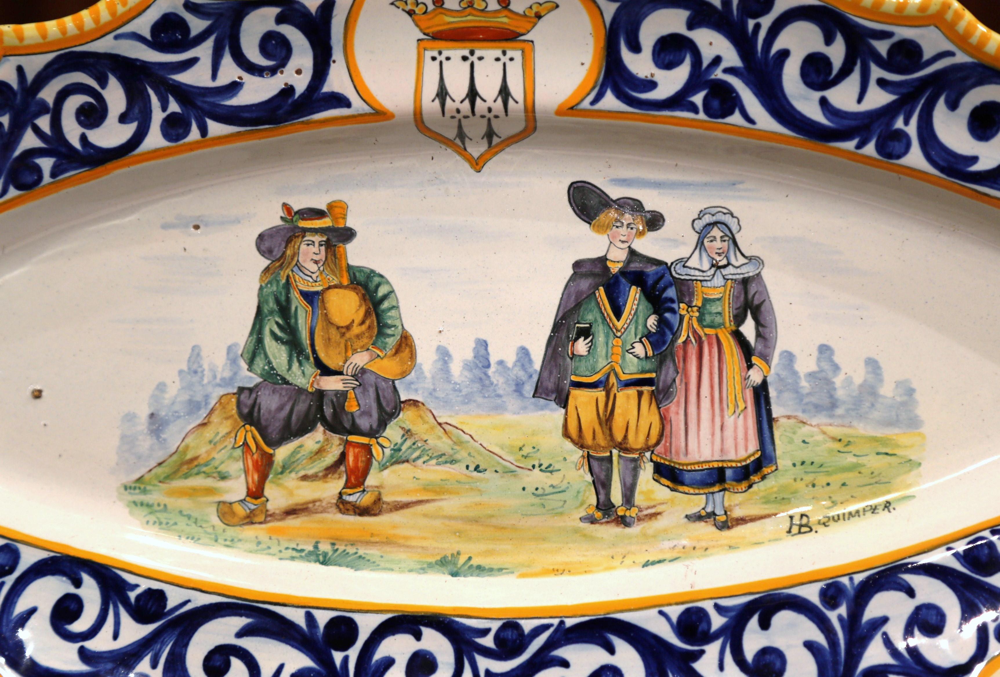  Mid-20th Century French Hand-Painted Oval Faience HB Quimper Decorative Platter In Excellent Condition In Dallas, TX
