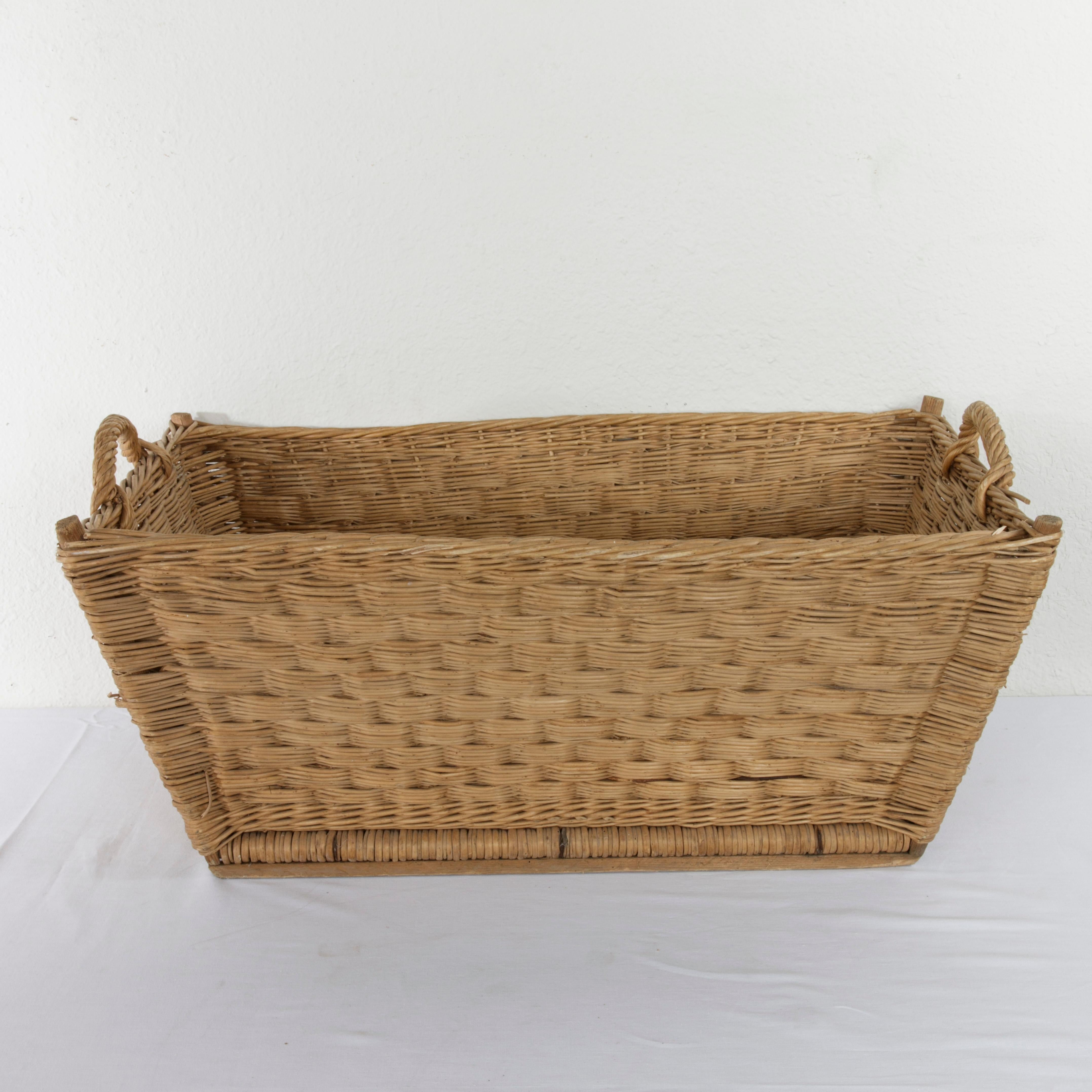 Hand-Woven Large Mid-20th Century French Handwoven Rattan and Wooden Laundry Basket