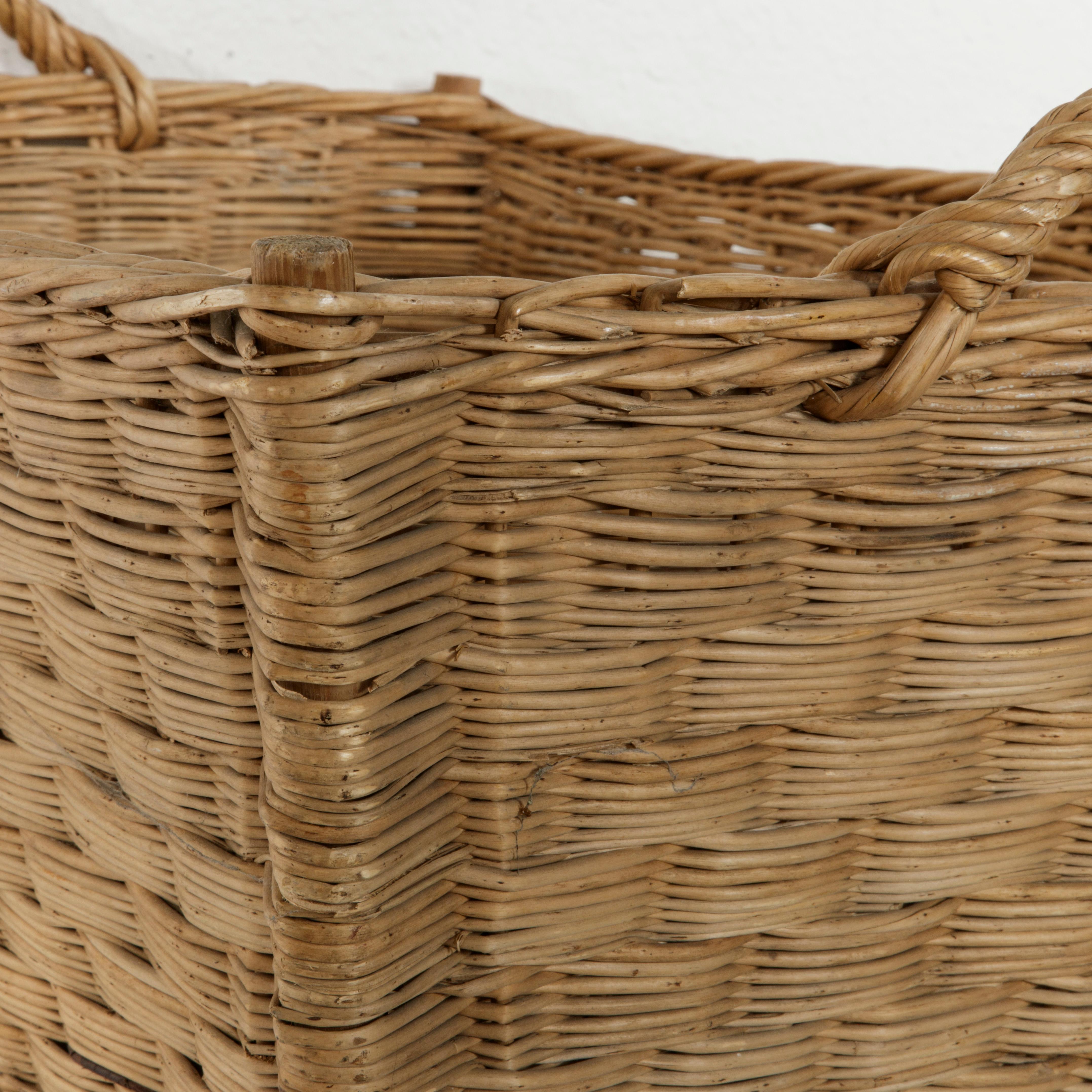 Large Mid-20th Century French Handwoven Rattan and Wooden Laundry Basket 4