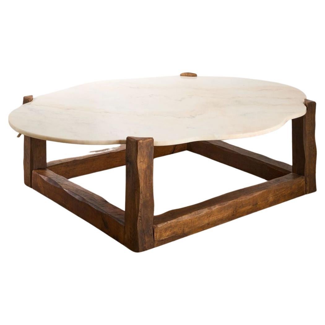 Grande table basse en chêne et pierre polie du milieu du 20e siècle en vente