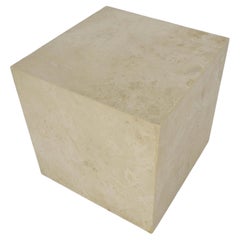 Grande table d'appoint de style « Mid-Century » en travertin, en forme de cube, 20 x 20 x 20, couleur menthe
