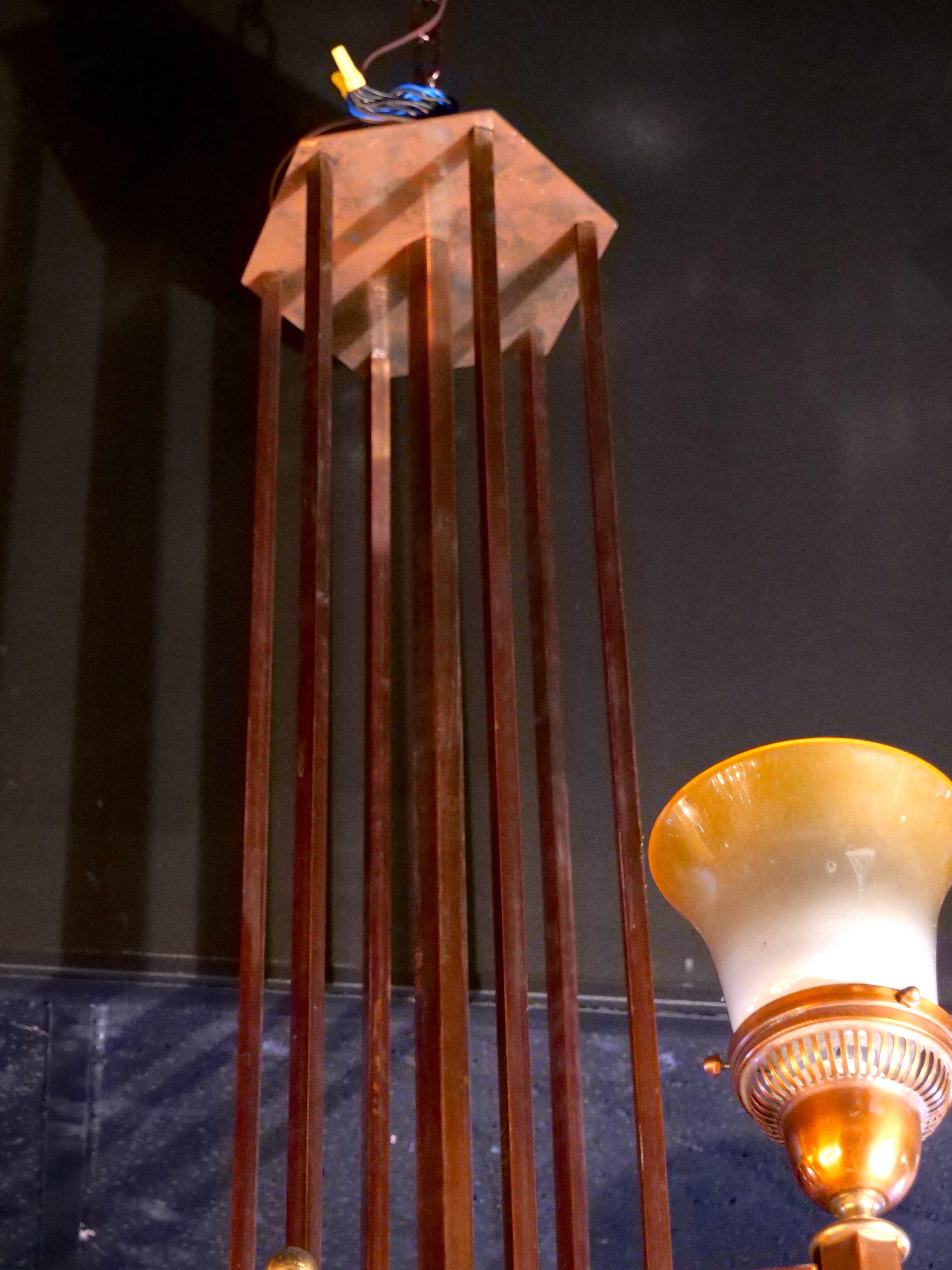 Grande lampadario a 12 luci in rame e ottone in stile Art Deco di metà secolo in vendita 5