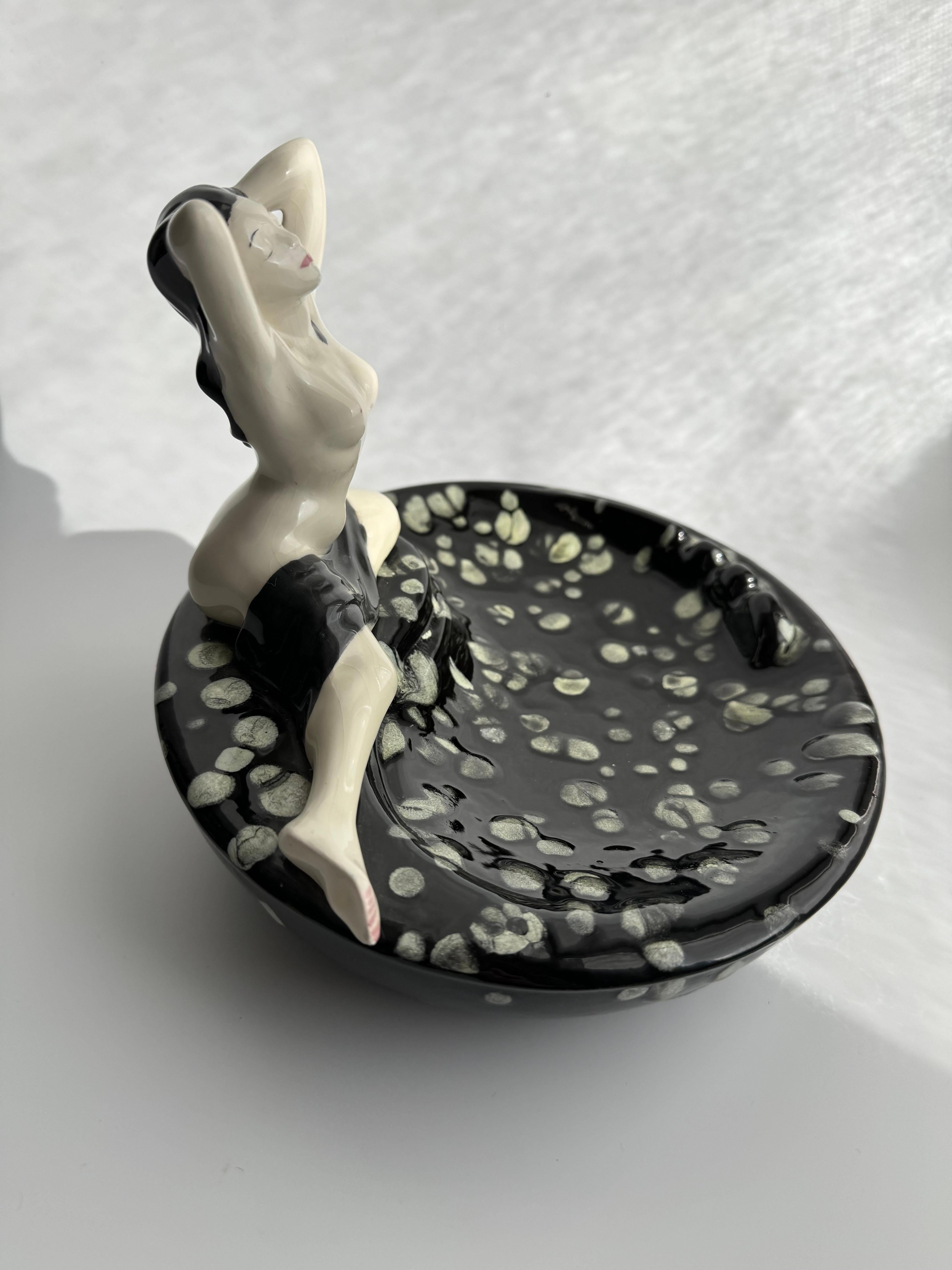 Mid-Century Modern Large Mid-Century Black and White Nude Woman Ceramic Ashtray  For Sale