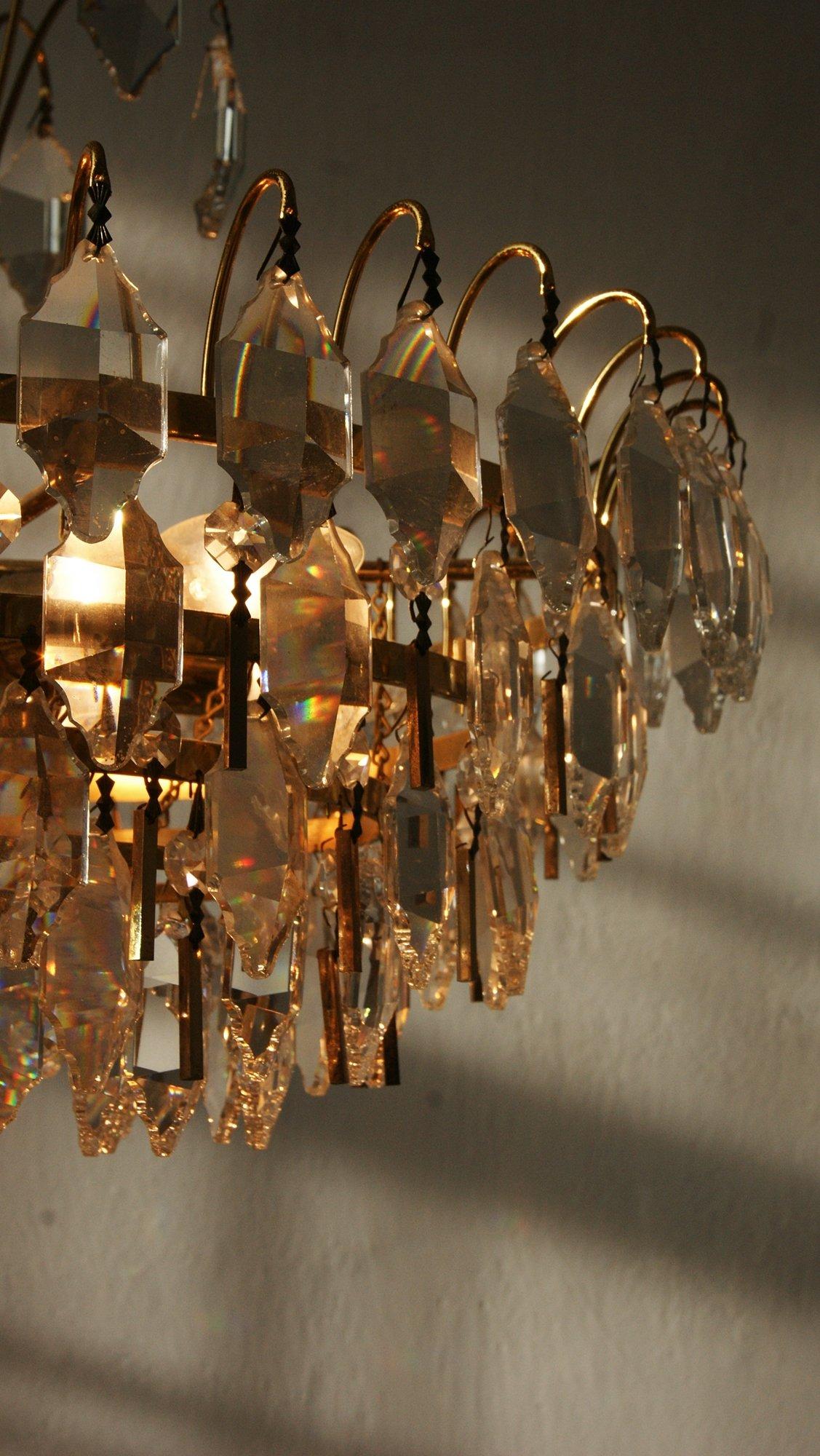 Grande lampada da soffitto di metà secolo in ottone e vetro di cristallo di Palwa in vendita 1