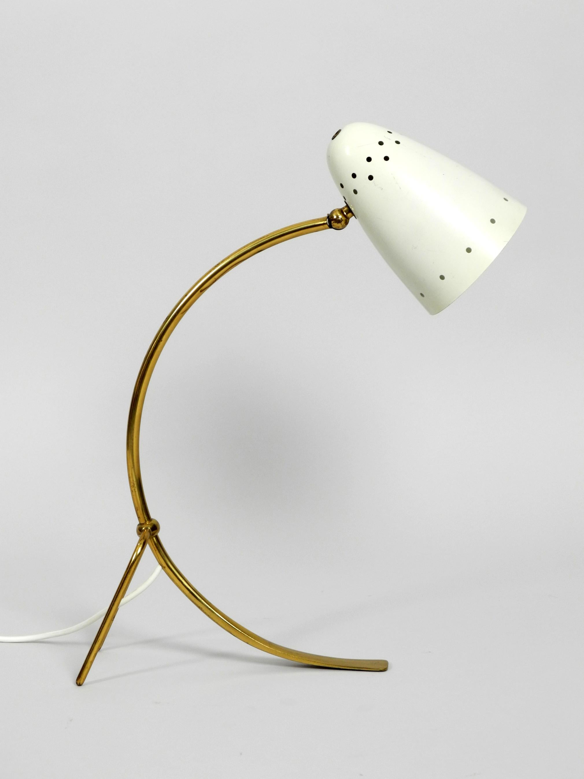 Large Midcentury Brass Metal Table Lamp by J. T. Kalmar Wien Made in Austria In Good Condition For Sale In München, DE