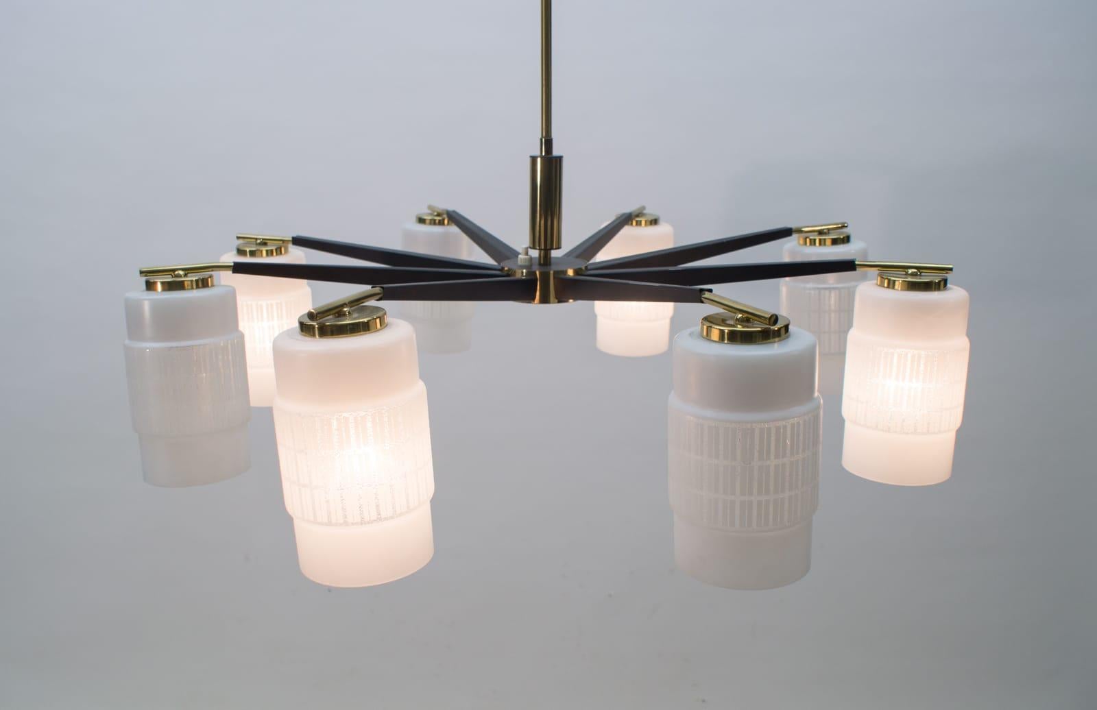 Milieu du XXe siècle Grande lampe spoutnik suspendue en laiton du milieu du siècle, Allemagne, années 1970 en vente