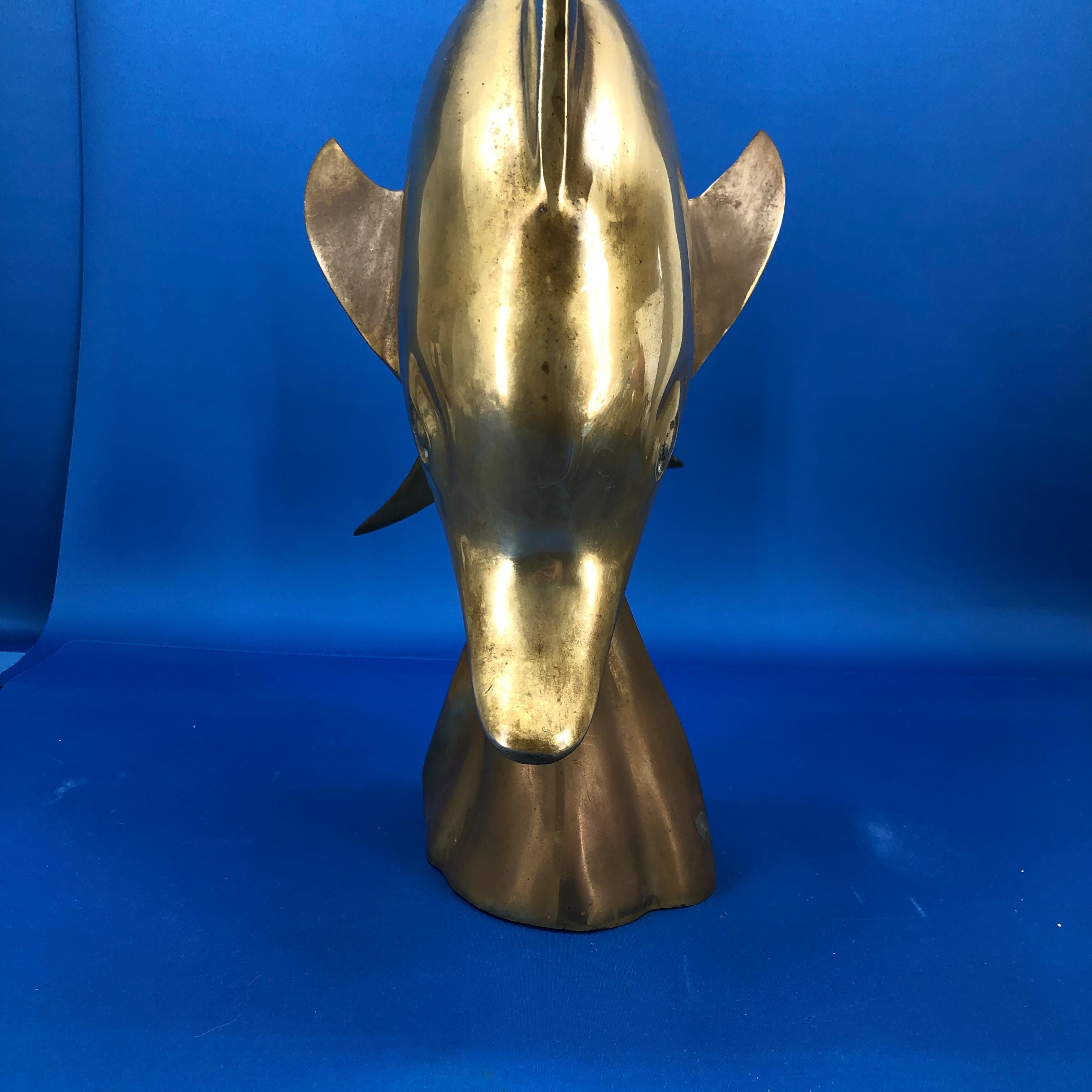 Fatto a mano Large Midcentury Brass Sculpture Of A Jumping Dolphin in vendita