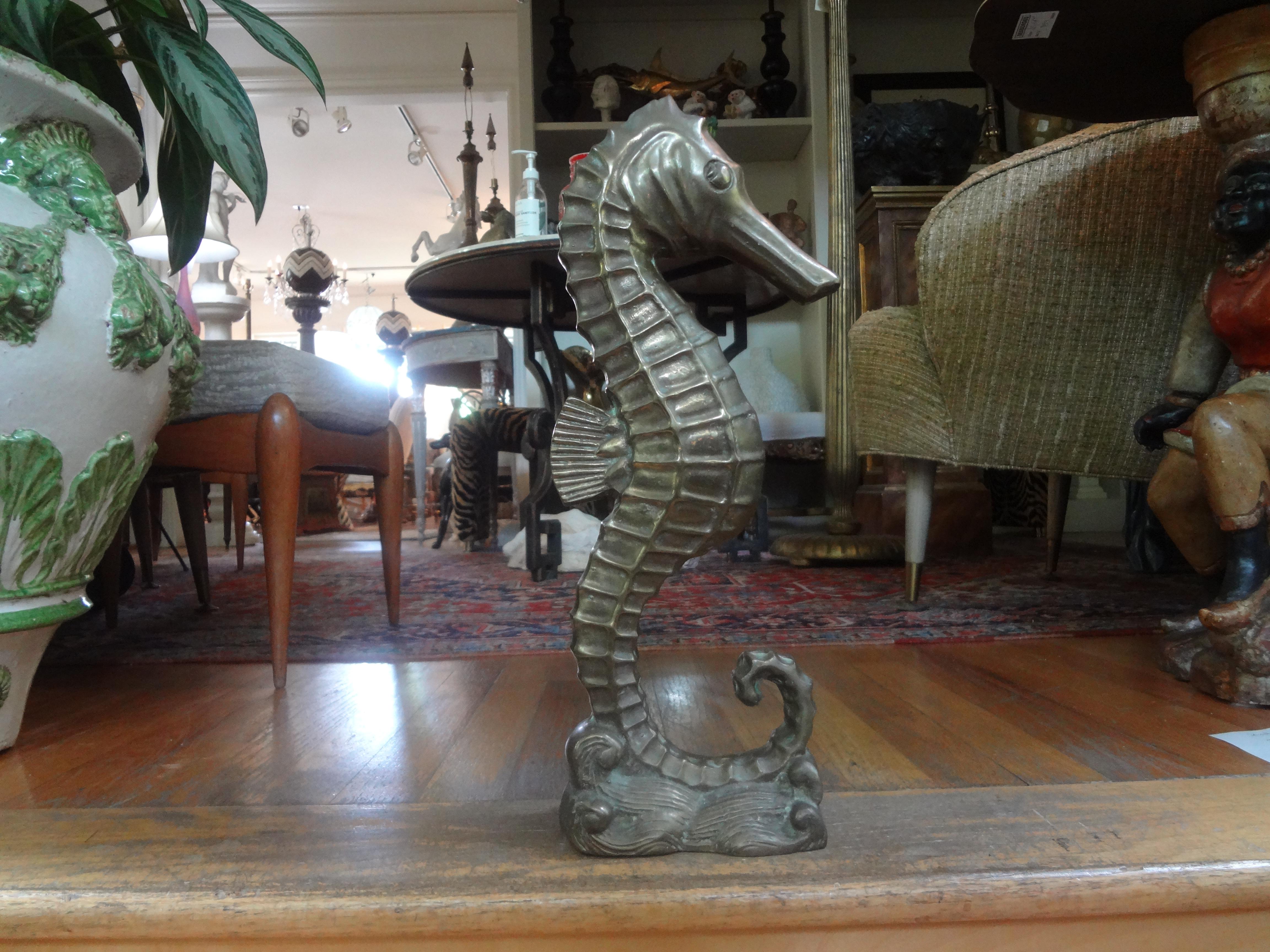 seahorse statue