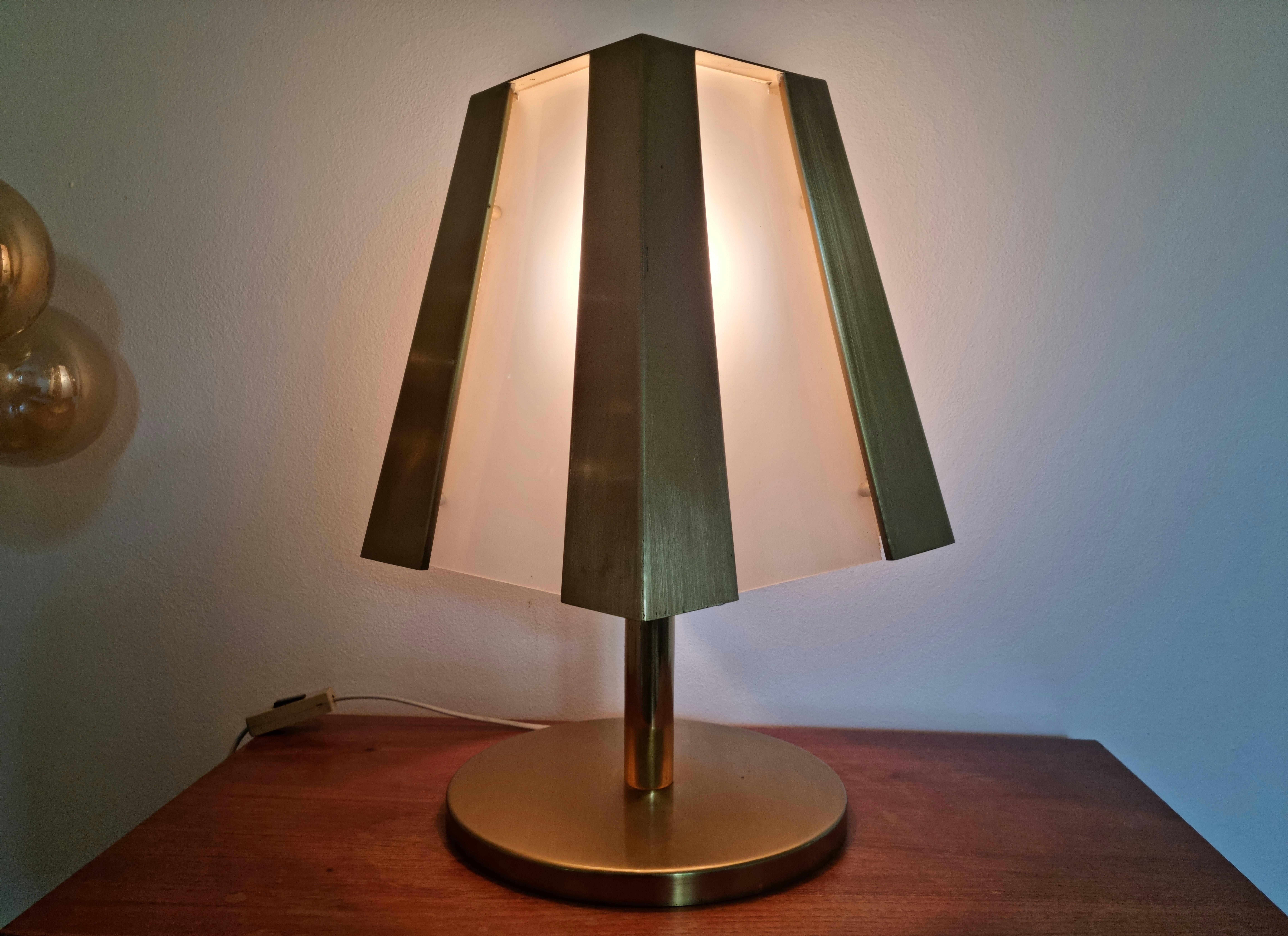 Grande lampe de bureau en laiton mi-siècle, années 1970 en vente 3