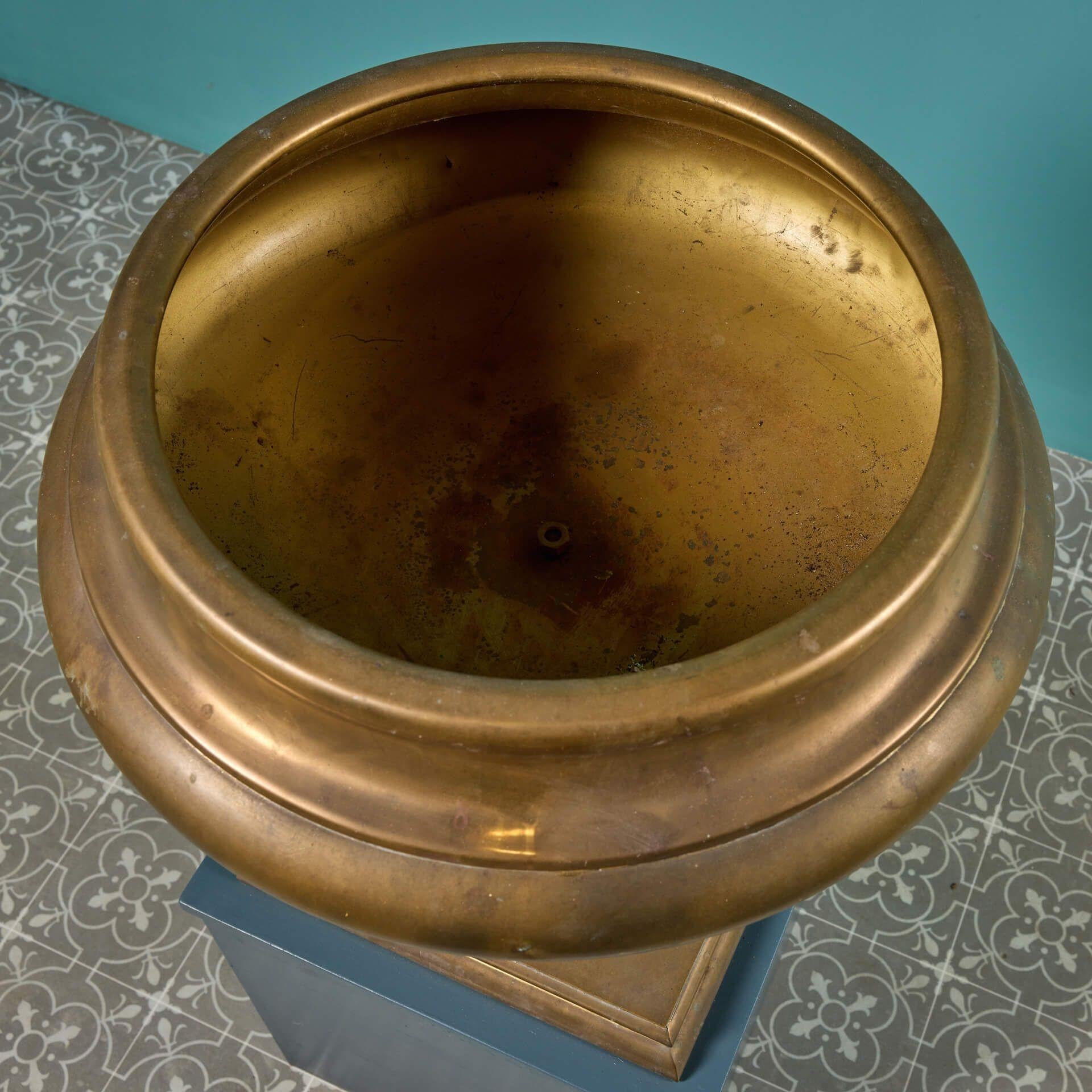 Large Mid Century Brass Urn or Champagne Bucket In Fair Condition For Sale In Wormelow, Herefordshire