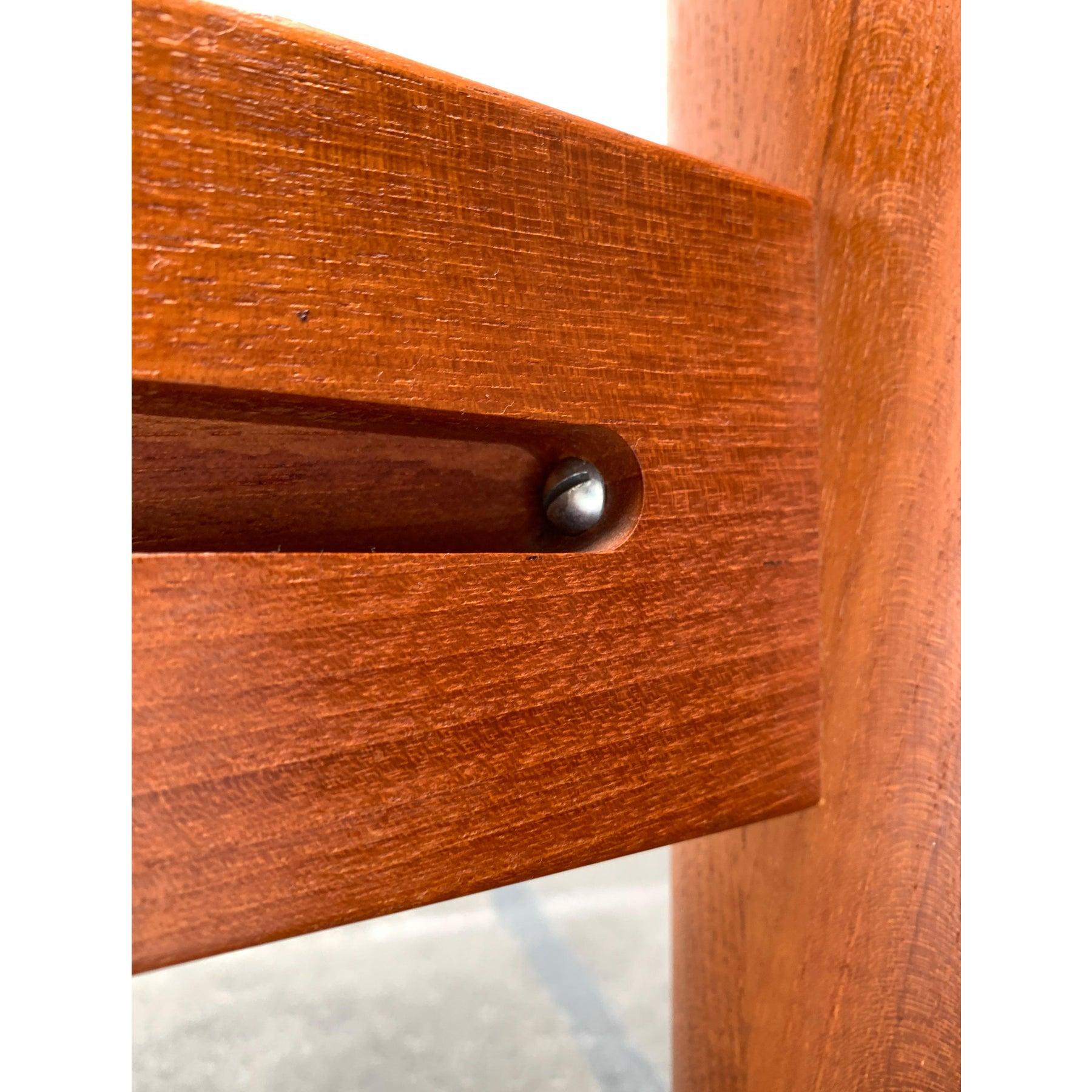 Grande tavolino brutalista di metà secolo in teak massiccio, anni '60 in vendita 4