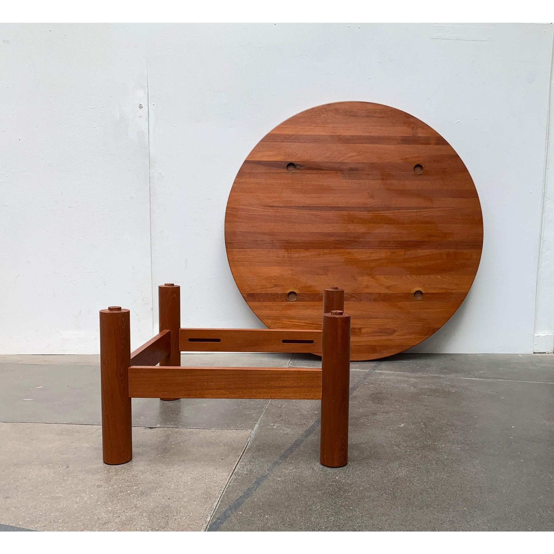 Grande tavolino brutalista di metà secolo in teak massiccio, anni '60 In condizioni ottime in vendita a Hamburg, DE