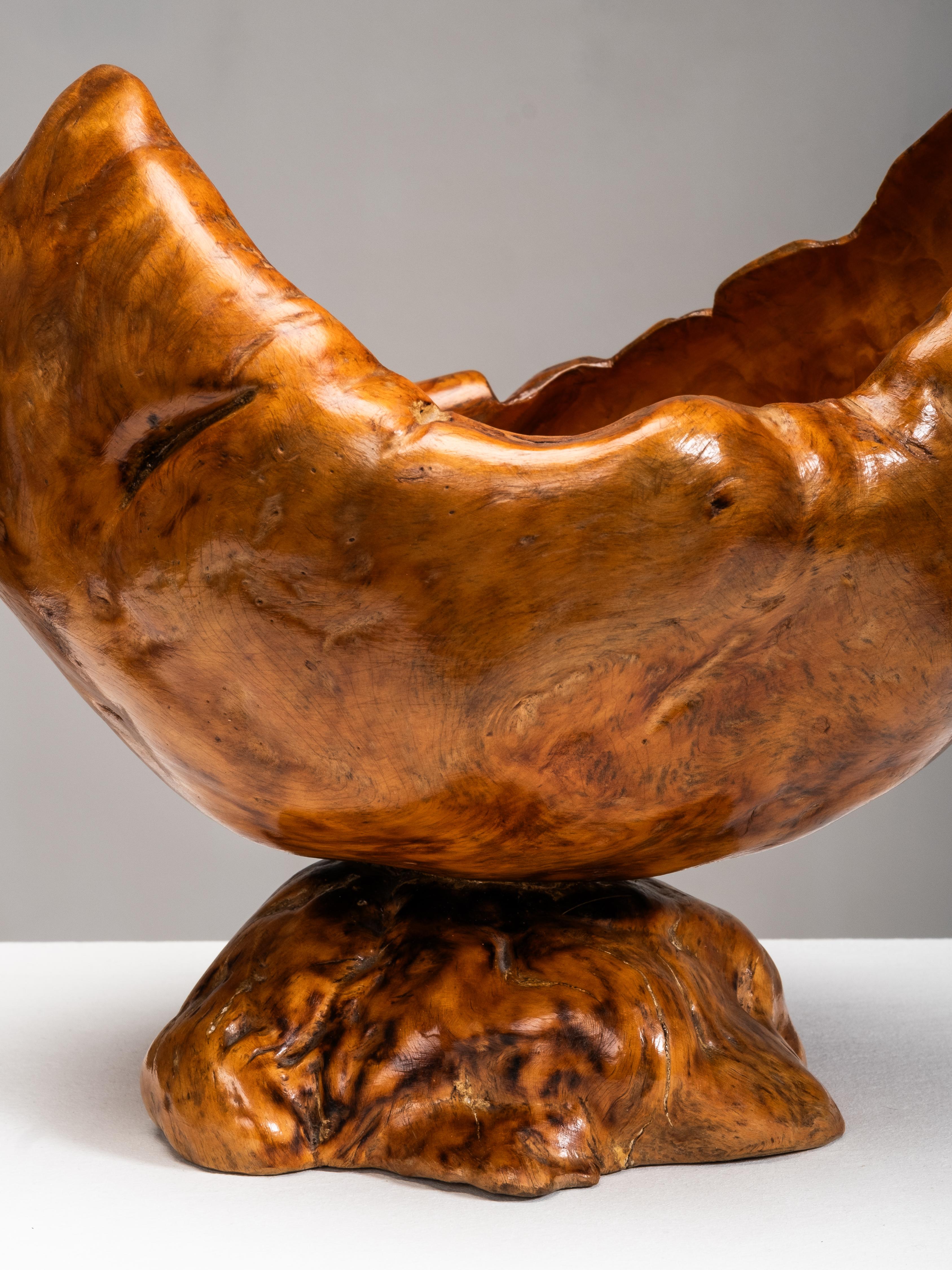 Grande ciotola in legno di radica della metà del secolo, Finlandia, 1954 in vendita 3