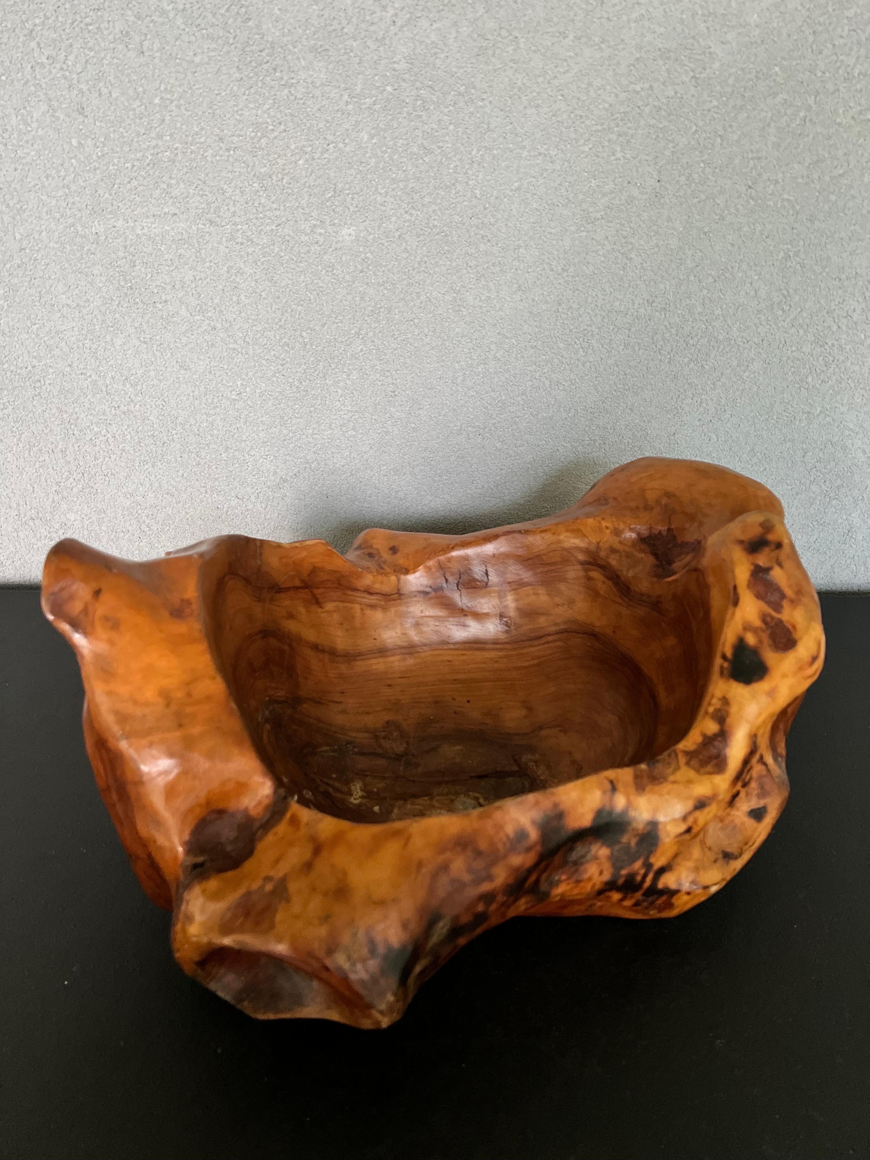 Mid-Century Modern Large Mid-Century Burl Wood Free Form Bowl/Centerpiece  For Sale