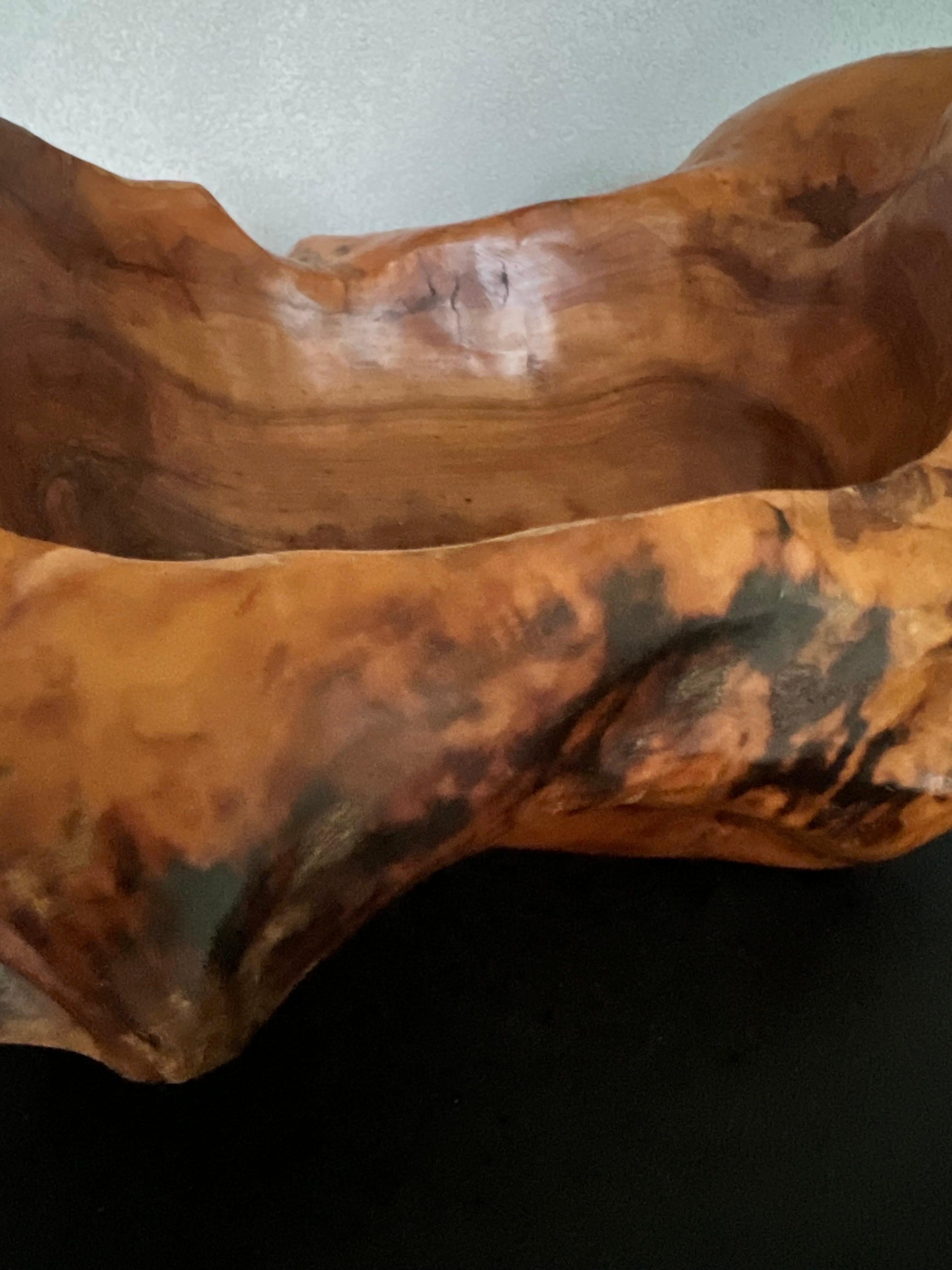 Large Mid-Century Burl Wood Free Form Bowl/Centerpiece  For Sale 2