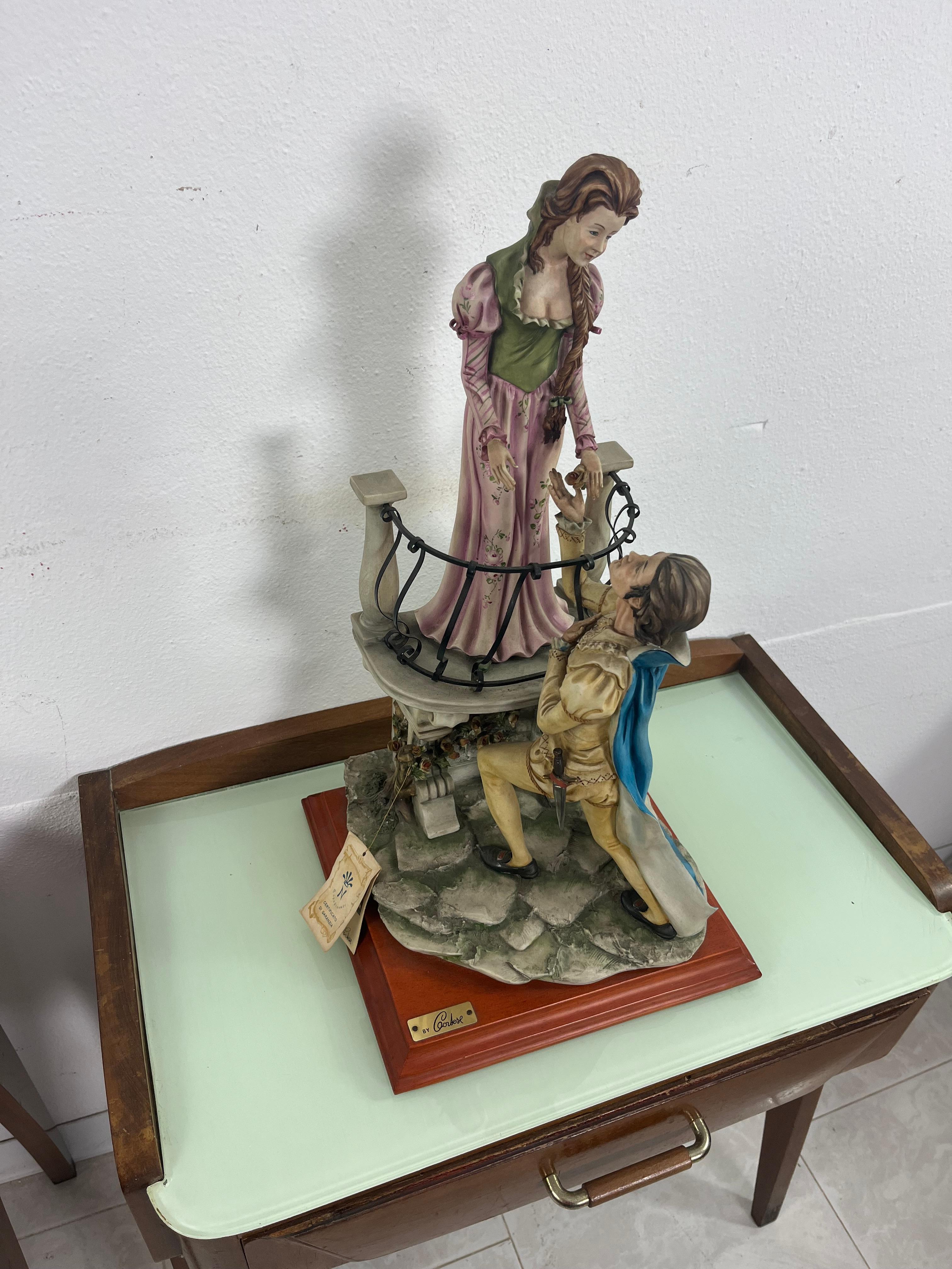Metà XX secolo Grande porcellana di Capodimonte di metà secolo 