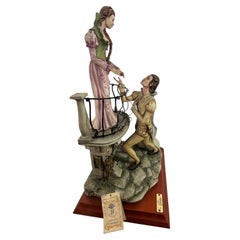 Gran porcelana de Capodimonte de mediados de siglo "Romeo y Julieta", años 60
