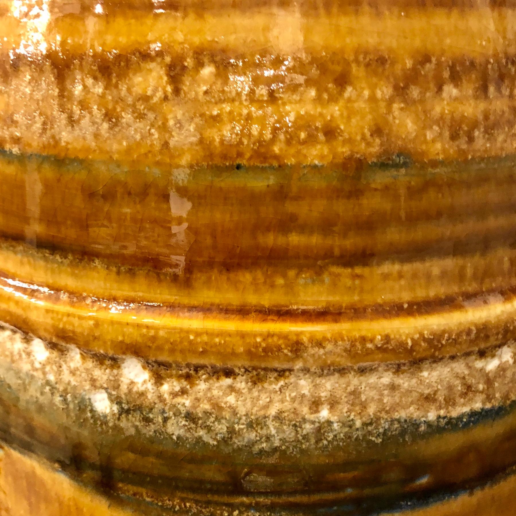 Große Keramik-Tischlampe aus der Mitte des Jahrhunderts im Zustand „Gut“ im Angebot in New York, NY