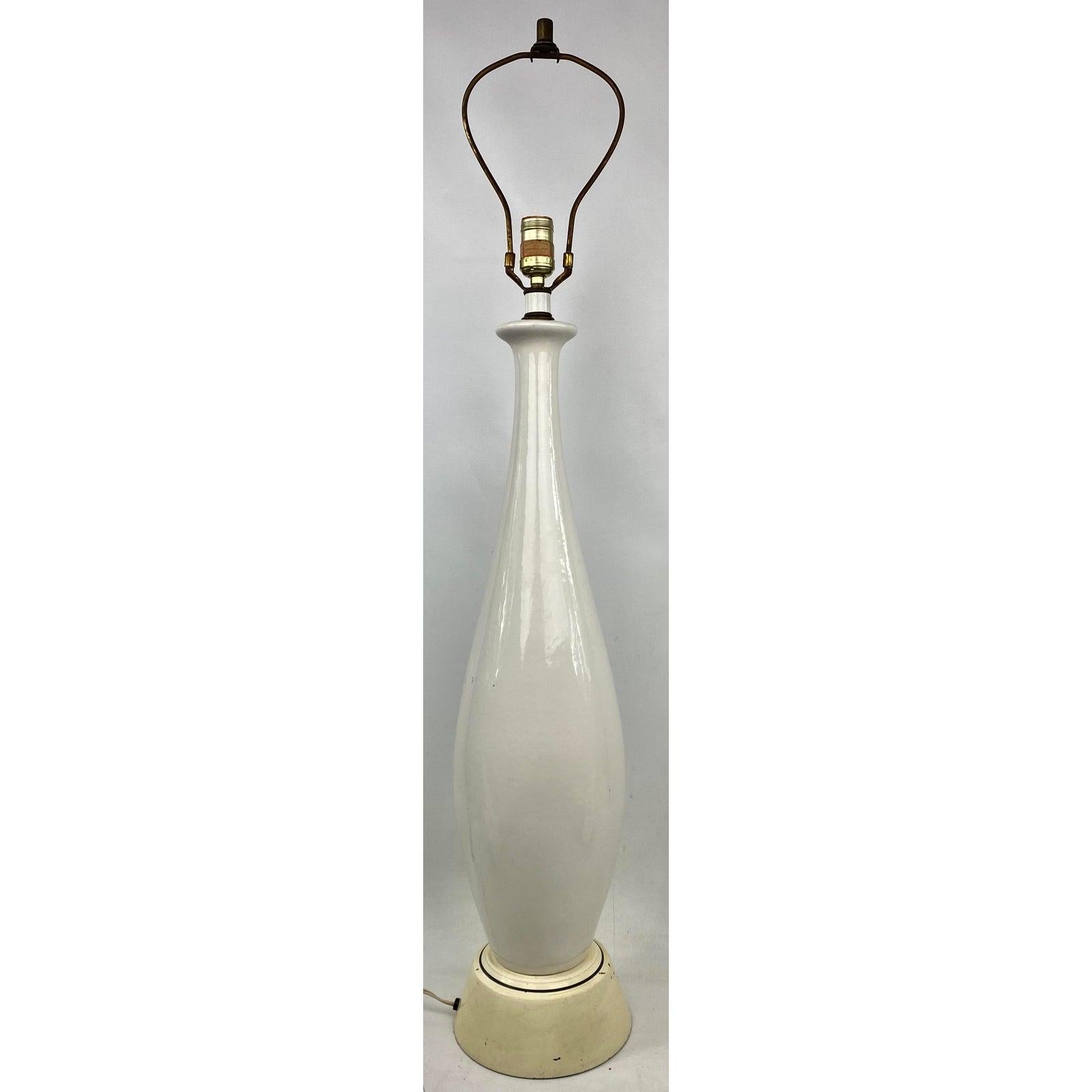 Large Mid-Century Ceramic White Table Lamp For Sale 5
