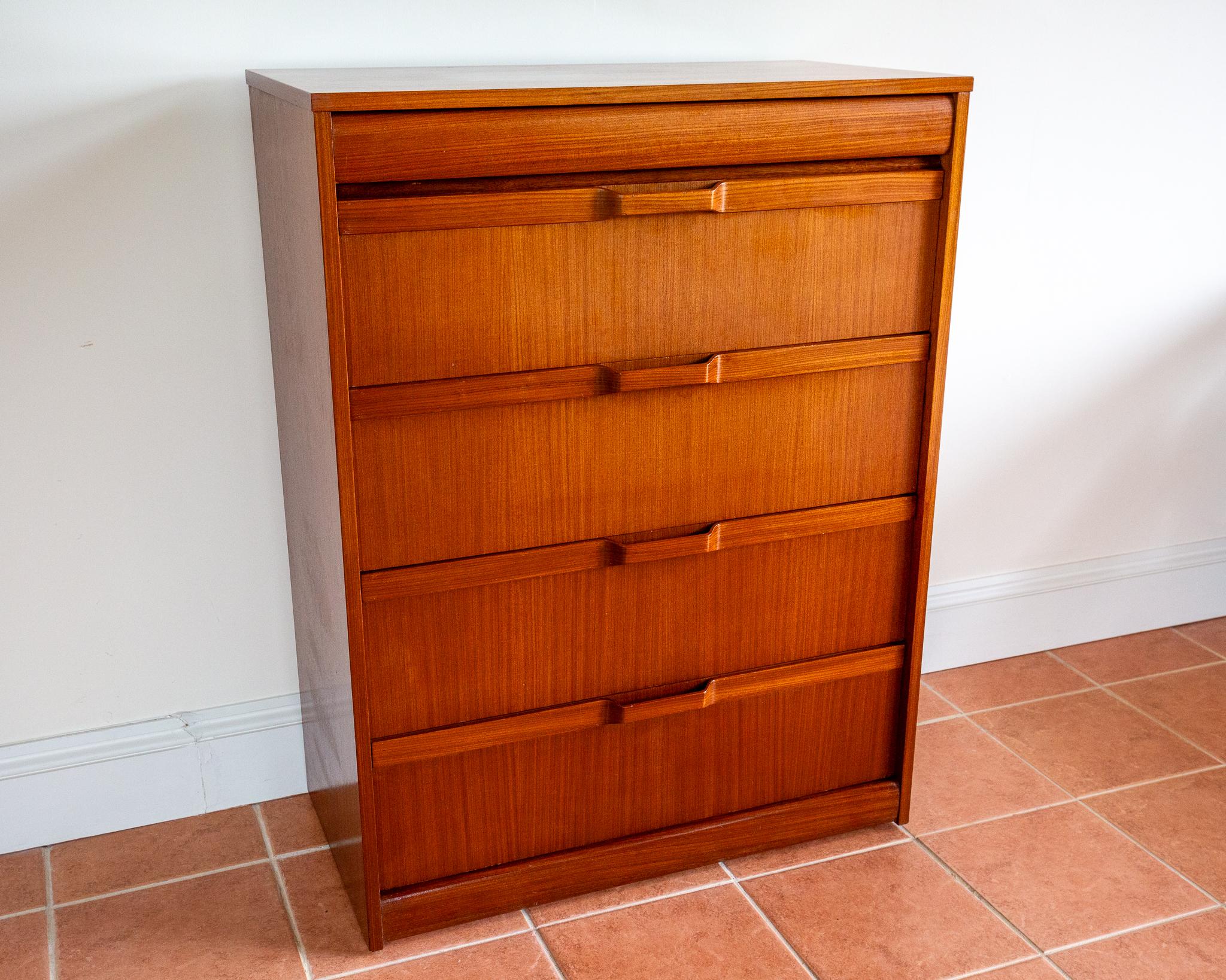 Große Mid-Century-Kommode, dänisch, Scandi-Modern-Stil, 1960er Jahre, MCM Teakholz im Angebot 6